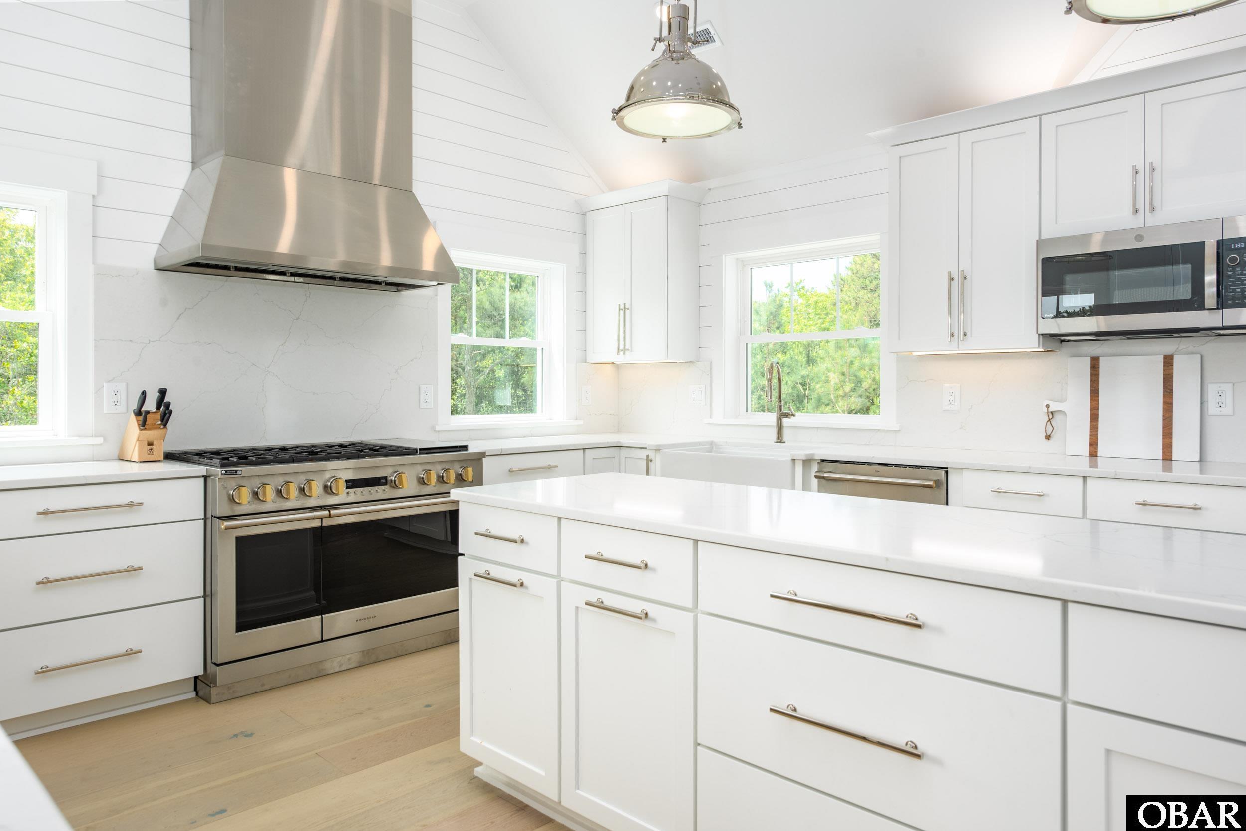 642 Hunt Club Drive, Corolla, NC 27927, 12 Bedrooms Bedrooms, ,14 BathroomsBathrooms,Residential,For sale,Hunt Club Drive,121918