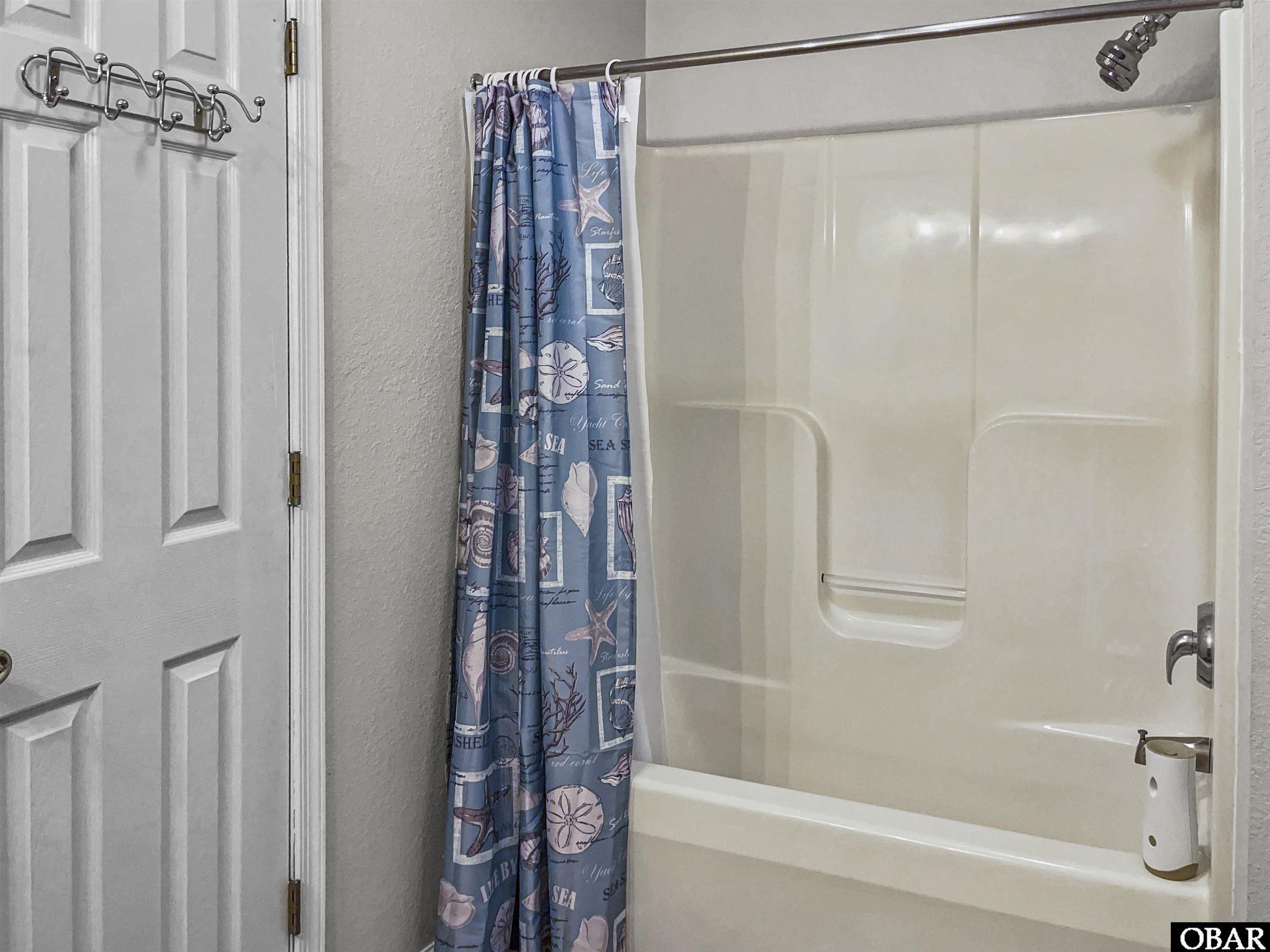 903 Holly Street, Kill Devil Hills, NC 27948, 3 Bedrooms Bedrooms, ,2 BathroomsBathrooms,Residential,For sale,Holly Street,122177
