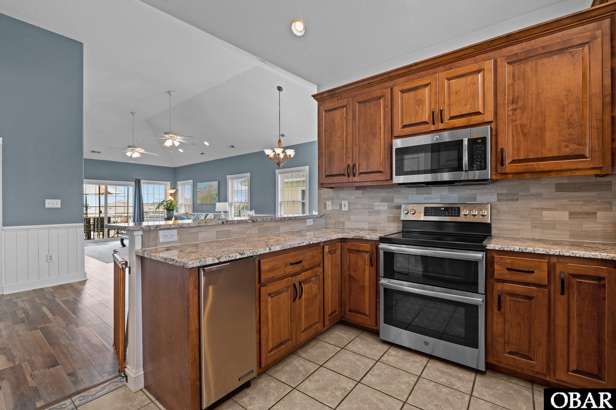 1711 Croatan Highway, Kill Devil Hills, NC 27949, 4 Bedrooms Bedrooms, ,4 BathroomsBathrooms,Residential,For sale,Croatan Highway,122849