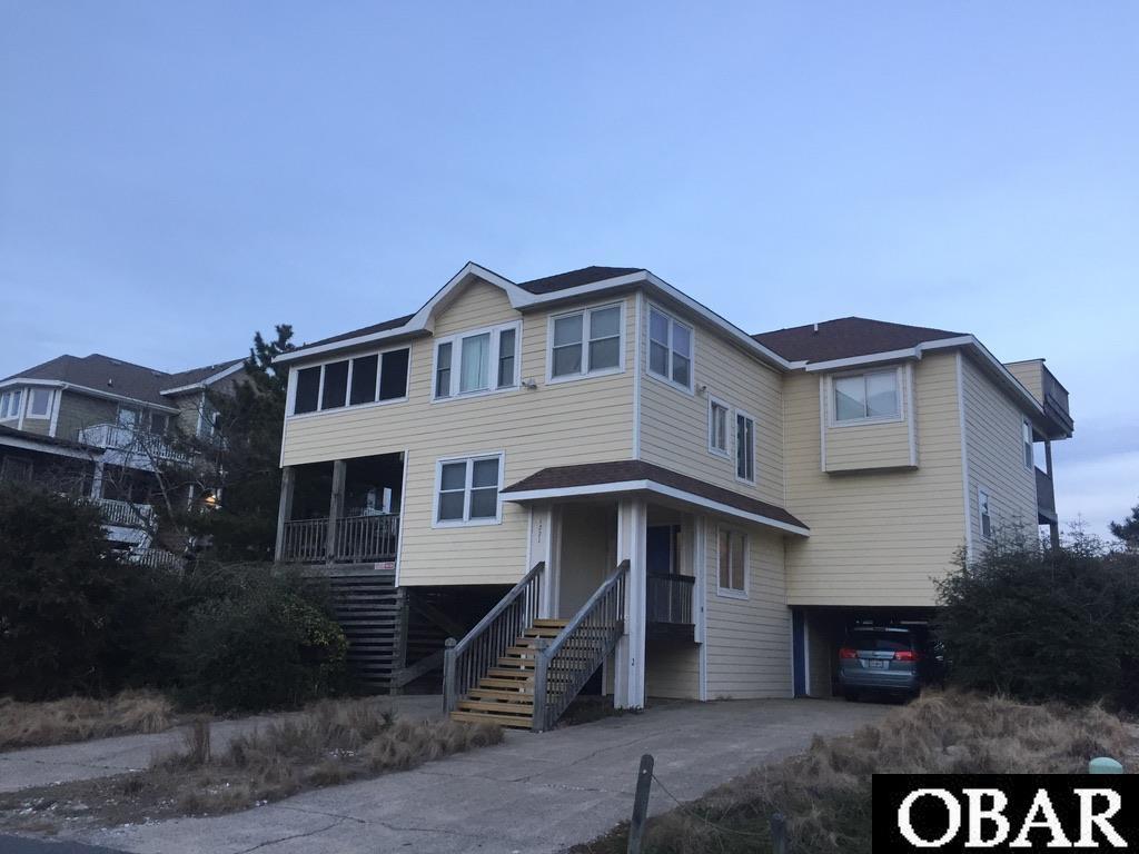 Oceanfront in Villages at Ocean Hill.  More pictures can be found at https://www.brindleybeach.com/outer-banks-vacation-rentals/voh164-break-away.