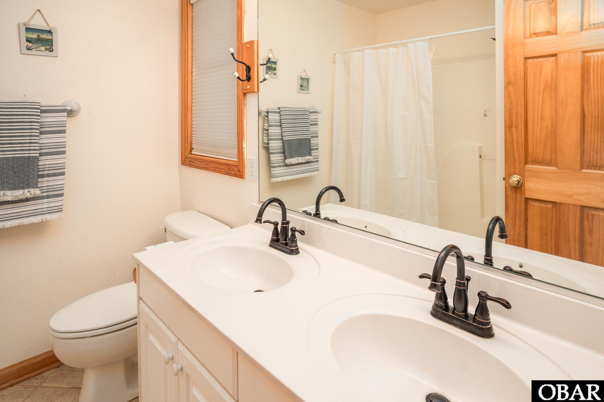 2057 Sandfiddler Road, Corolla, NC 27927, 8 Bedrooms Bedrooms, ,5 BathroomsBathrooms,Residential,For sale,Sandfiddler Road,123219