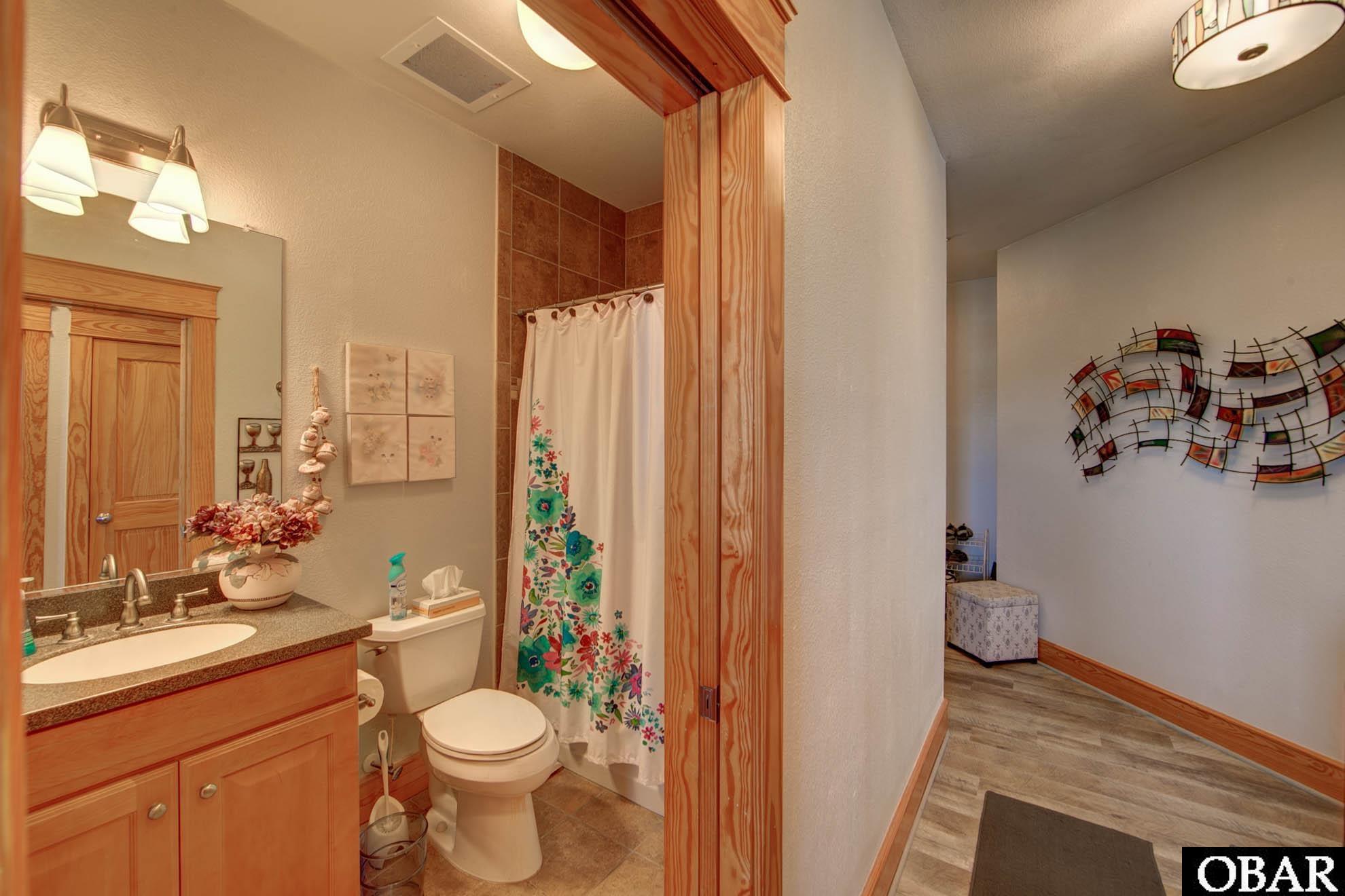 102 Dartmoor Ave., Manteo, NC 27954, 2 Bedrooms Bedrooms, ,2 BathroomsBathrooms,Residential,For sale,Dartmoor Ave.,123790