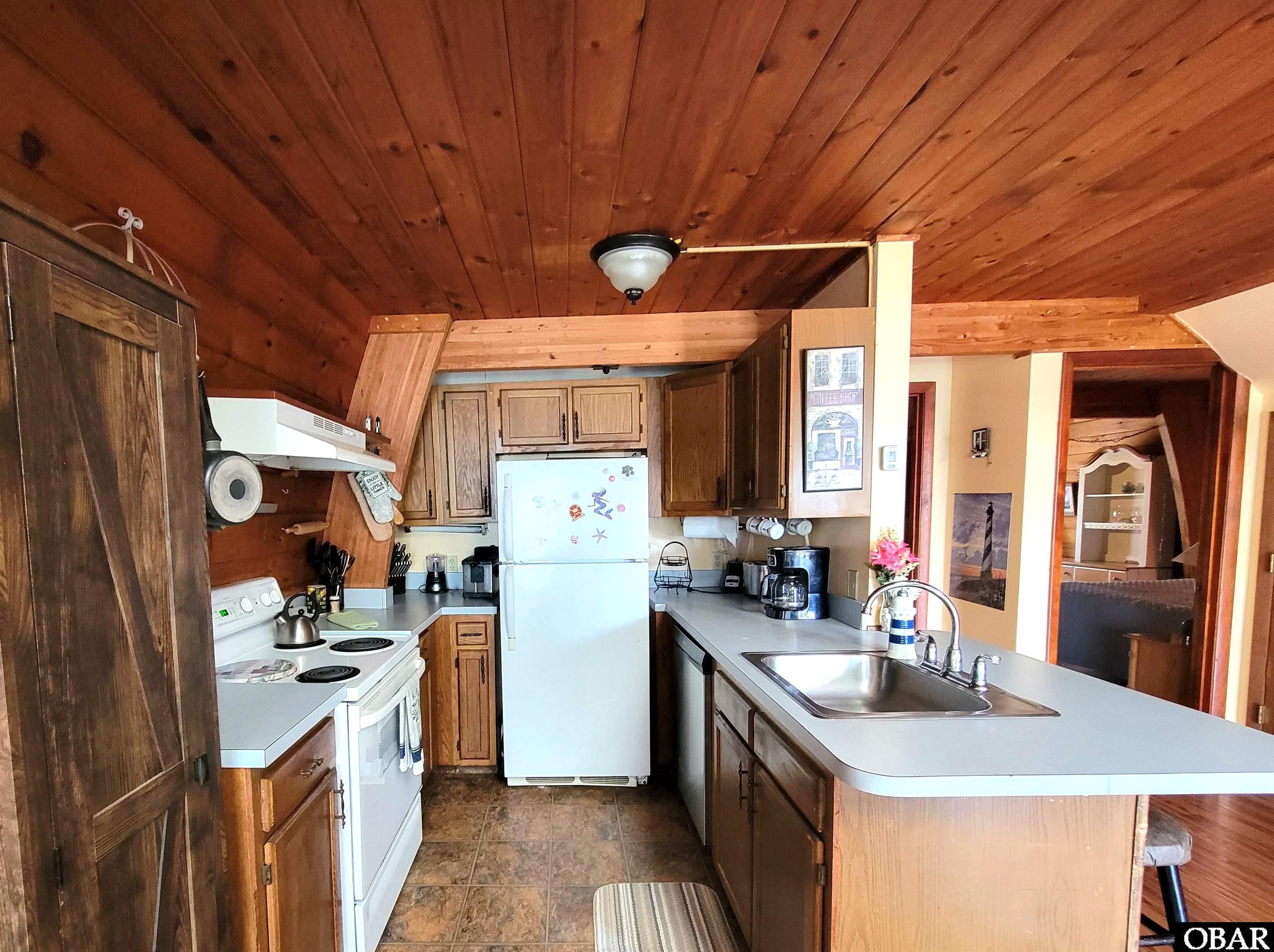 423 Colington Drive, Kill Devil Hills, NC 27984, 2 Bedrooms Bedrooms, ,2 BathroomsBathrooms,Residential,For sale,Colington Drive,125221