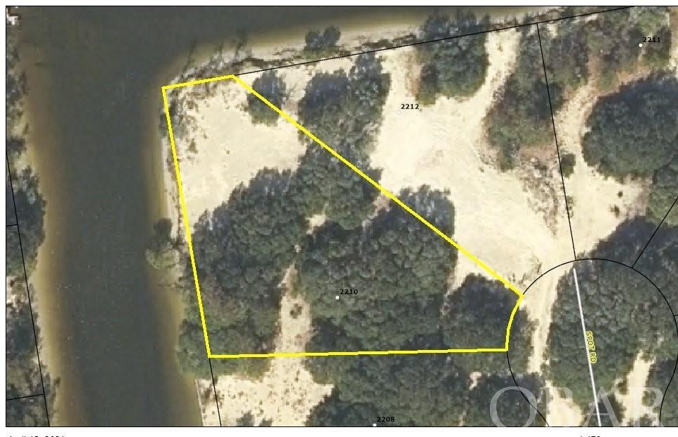 Nice high canalfront lot mostly in the x flood zone and lots of water frontage!  Located on a dead-end, this is a very private lot with convenient beach access as well.  This will go quickly!