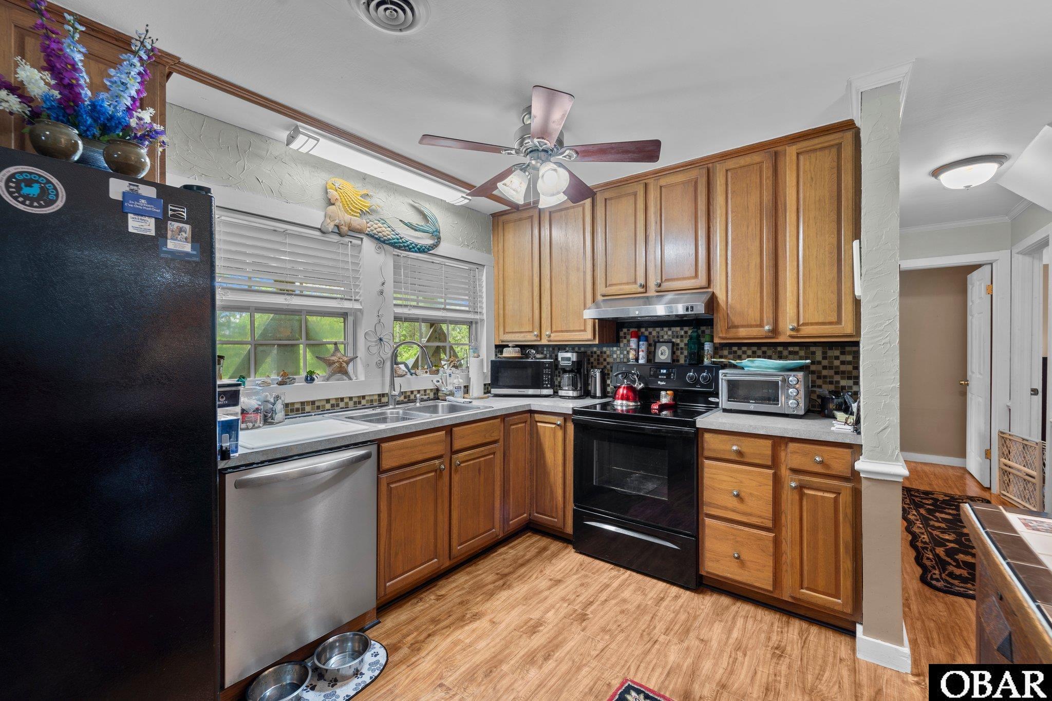 691 Vista Lake Drive, Manteo, NC 27954, 4 Bedrooms Bedrooms, ,2 BathroomsBathrooms,Residential,For sale,Vista Lake Drive,125418