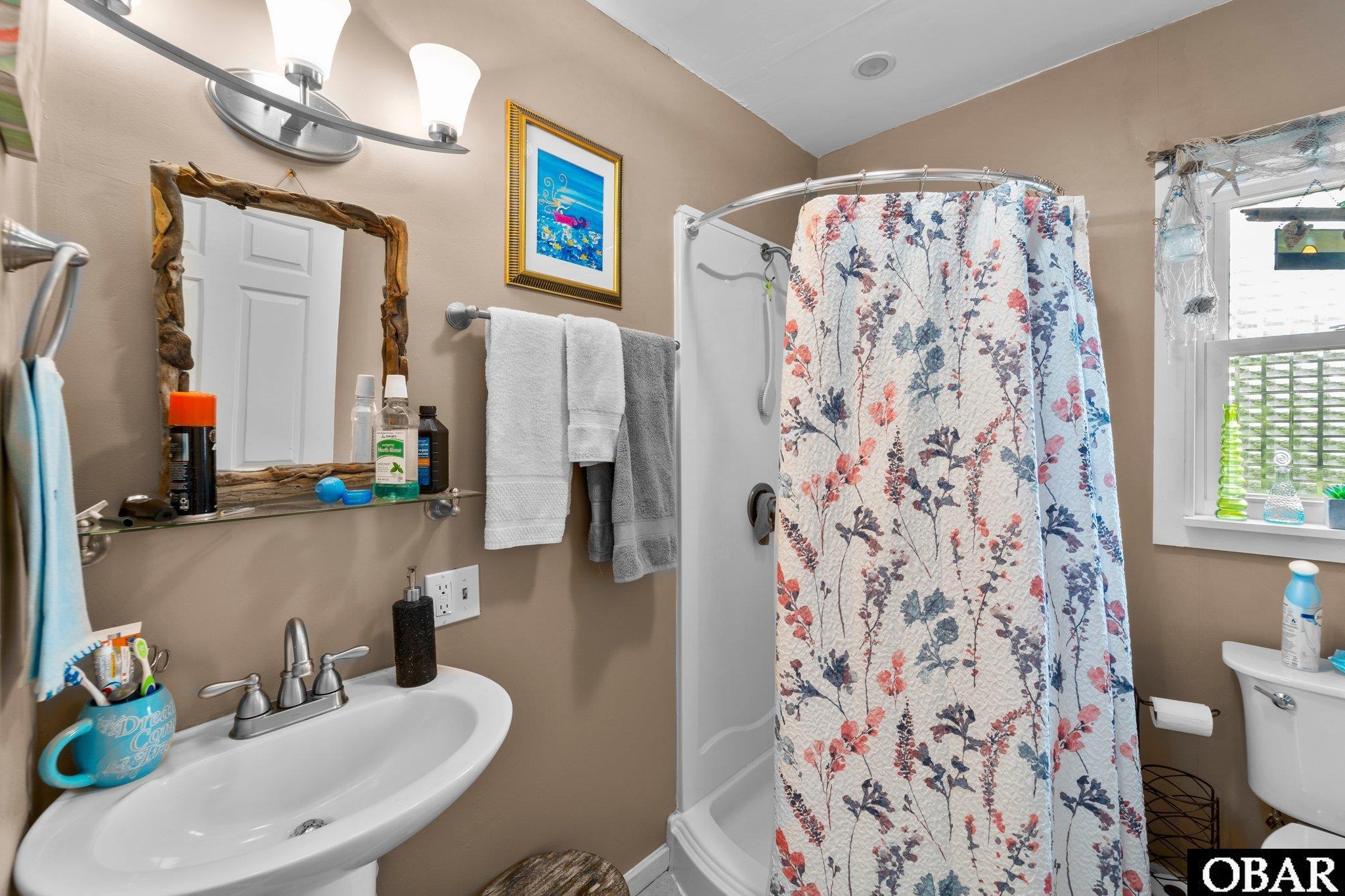691 Vista Lake Drive, Manteo, NC 27954, 4 Bedrooms Bedrooms, ,2 BathroomsBathrooms,Residential,For sale,Vista Lake Drive,125418