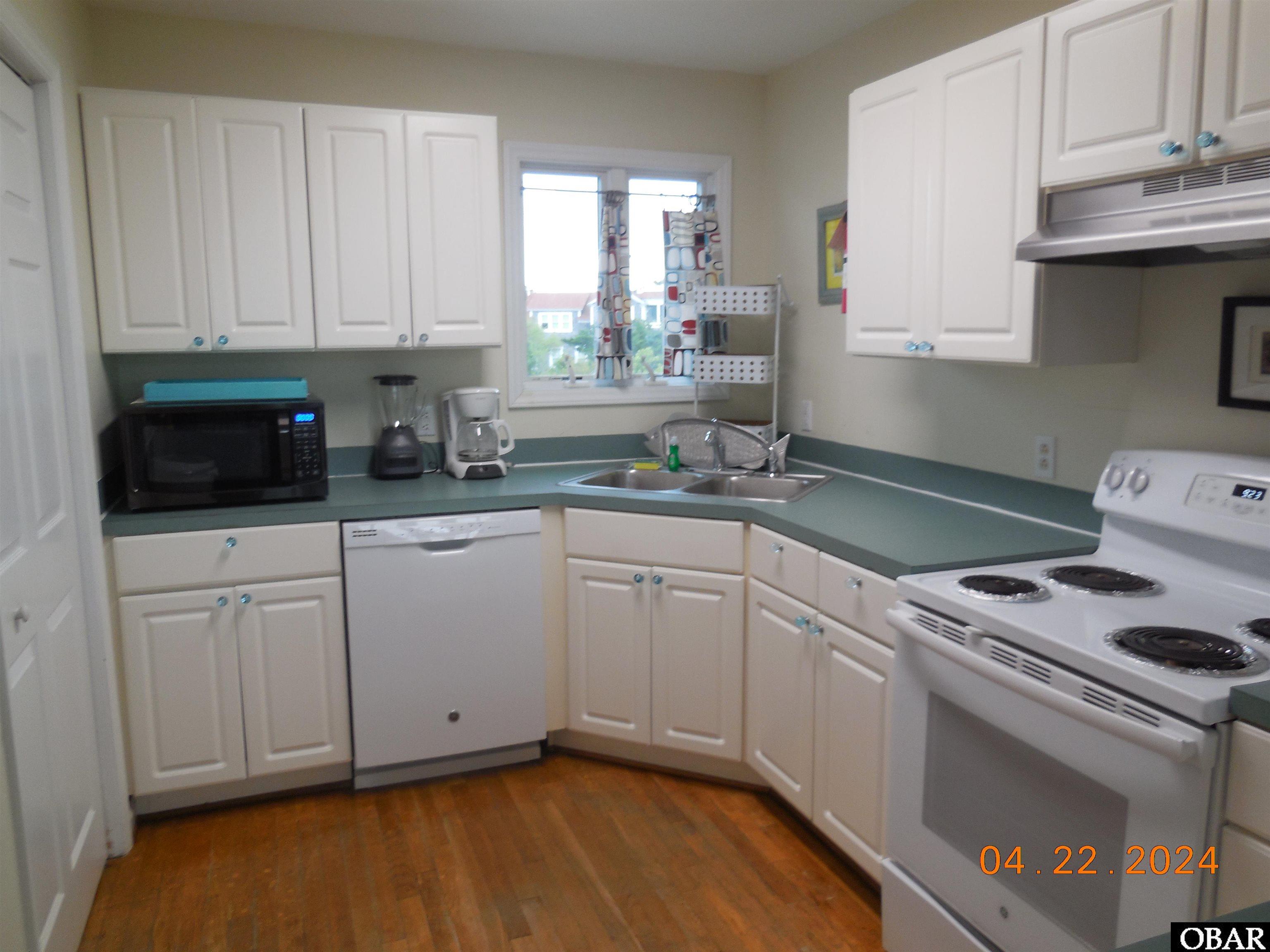 50 Lighthouse Road, Ocracoke, NC 27960, 2 Bedrooms Bedrooms, ,2 BathroomsBathrooms,Residential,For sale,Lighthouse Road,125425