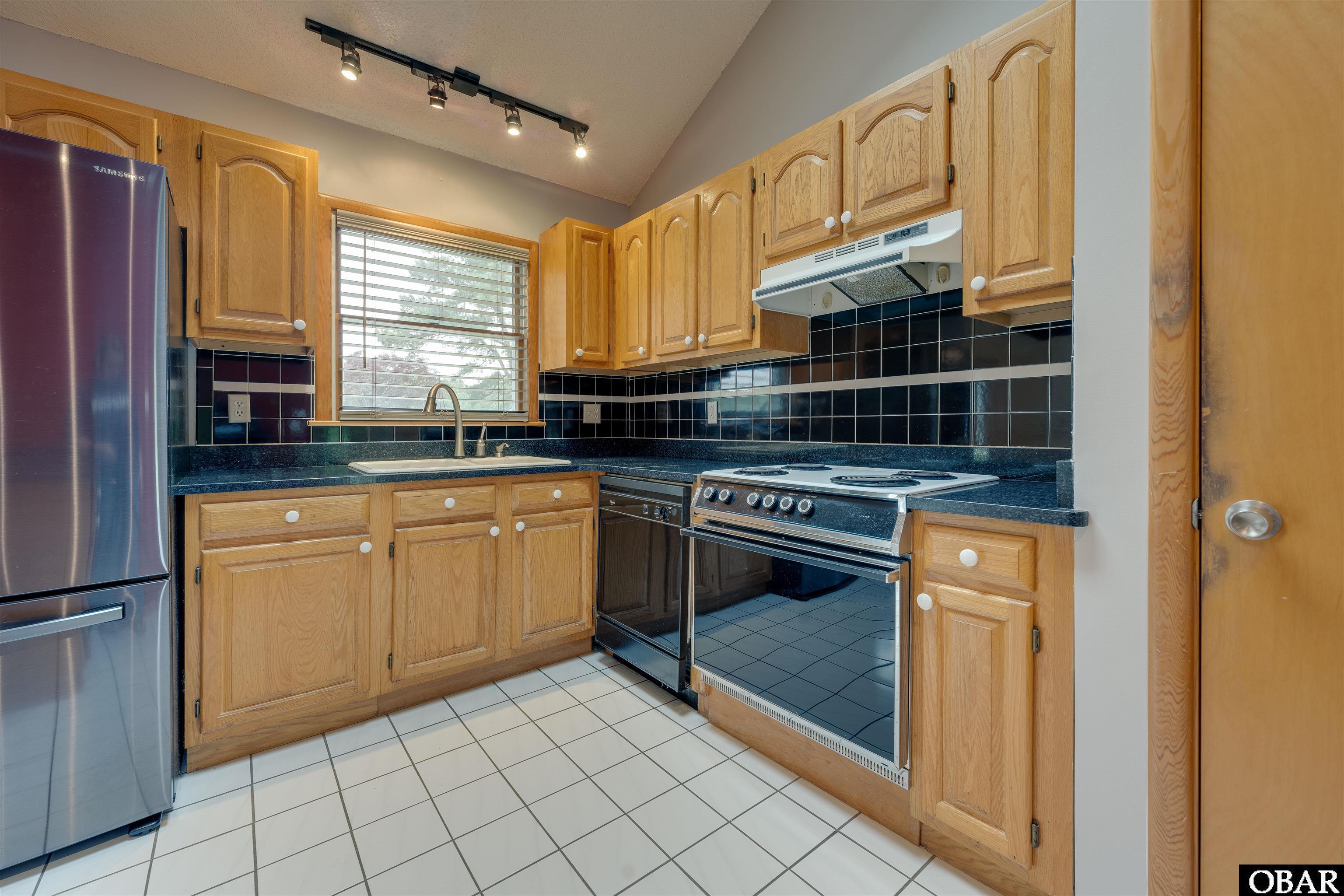 102 Reggie Owens Drive, Harbinger, NC 27941, 3 Bedrooms Bedrooms, ,2 BathroomsBathrooms,Residential,For sale,Reggie Owens Drive,125809