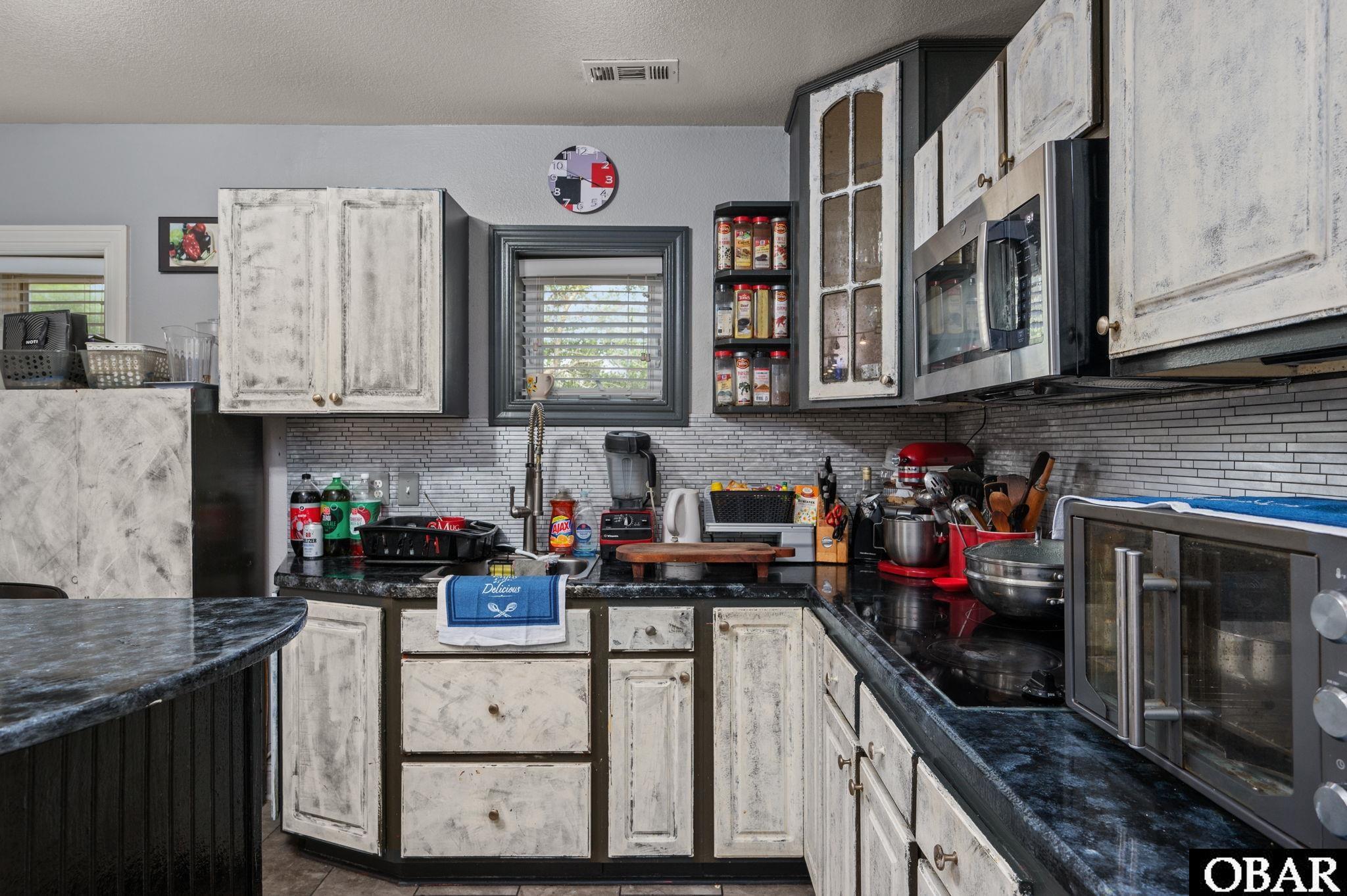 408 Holly Street, Kill Devil Hills, NC 27948, 4 Bedrooms Bedrooms, ,3 BathroomsBathrooms,Residential,For sale,Holly Street,125827
