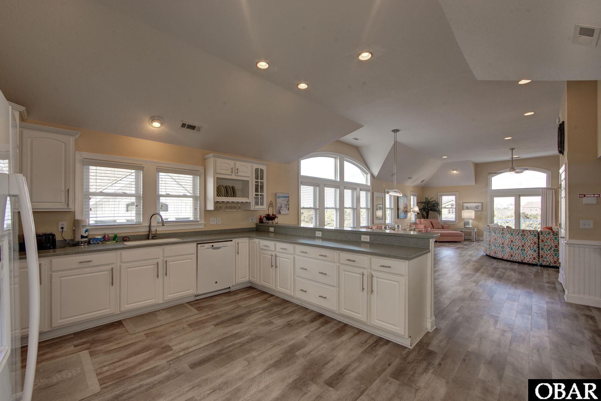 41155 Lakeside Drive, Avon, NC 27915, 6 Bedrooms Bedrooms, ,4 BathroomsBathrooms,Residential,For sale,Lakeside Drive,125849