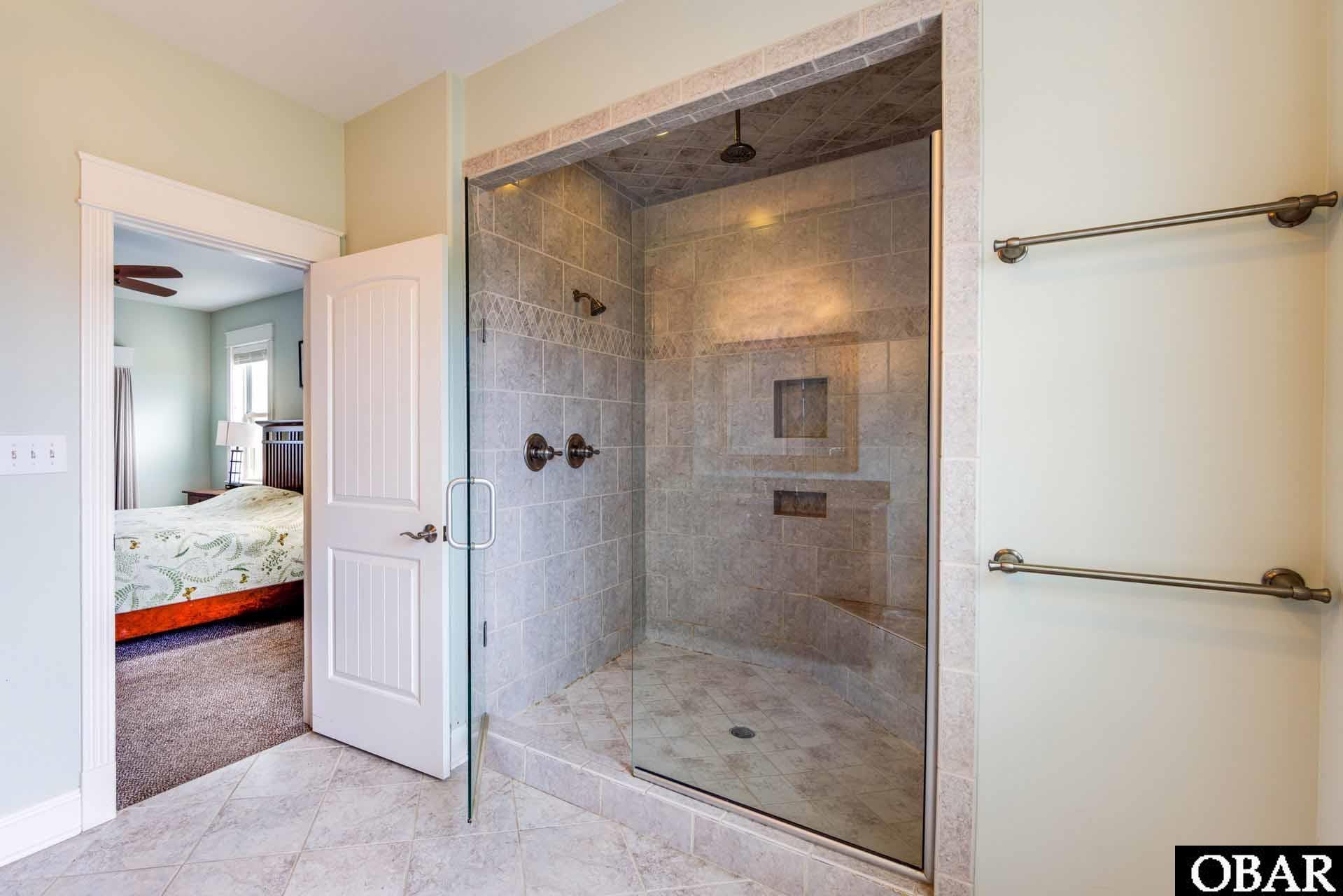 41815 Ocean View Drive, Avon, NC 27915, 6 Bedrooms Bedrooms, ,5 BathroomsBathrooms,Residential,For sale,Ocean View Drive,125860