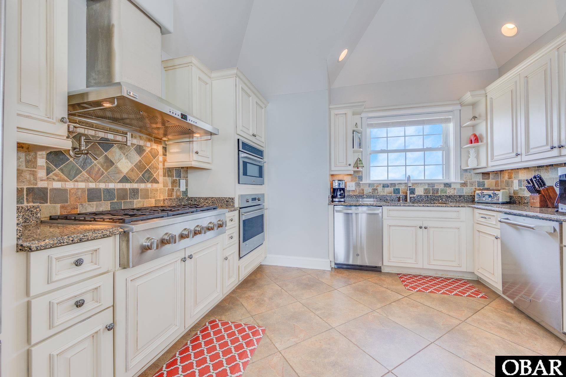 41815 Ocean View Drive, Avon, NC 27915, 6 Bedrooms Bedrooms, ,5 BathroomsBathrooms,Residential,For sale,Ocean View Drive,125860