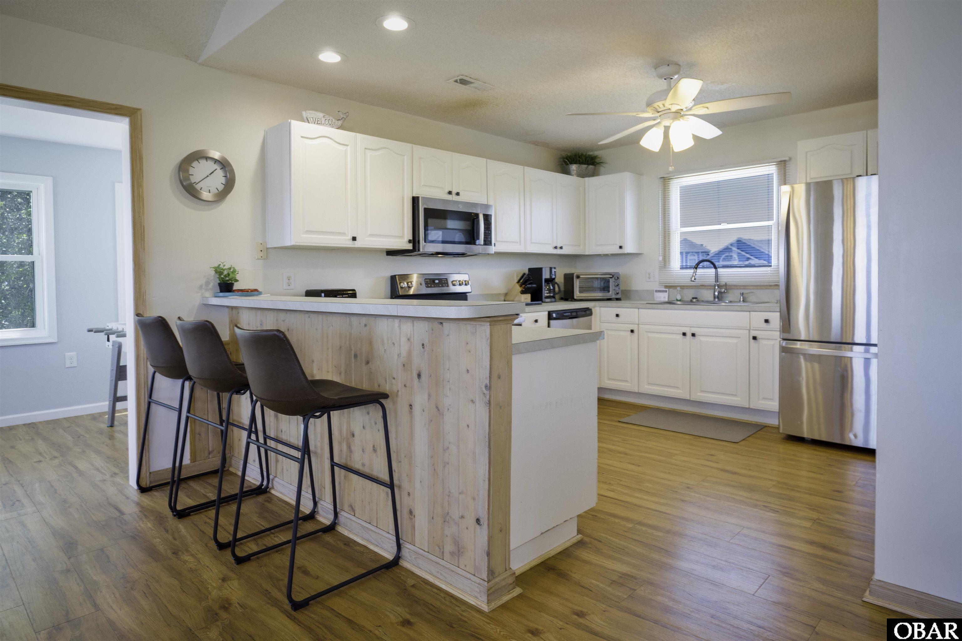 1041 Whalehead Drive, Corolla, NC 27927, 6 Bedrooms Bedrooms, ,4 BathroomsBathrooms,Residential,For sale,Whalehead Drive,125943