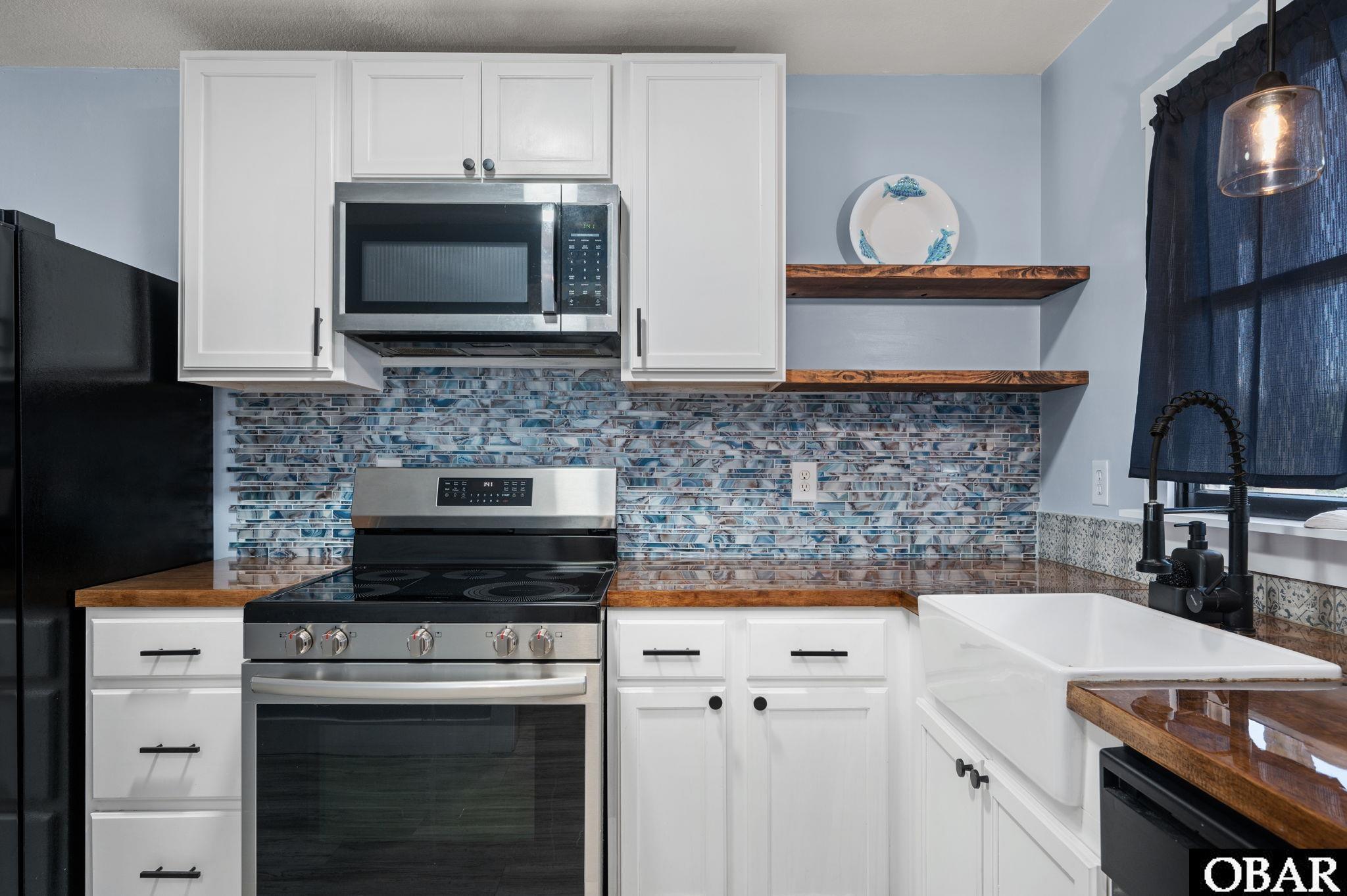 128 Kitty Hawk Road, Kitty Hawk, NC 27949, 2 Bedrooms Bedrooms, ,1 BathroomBathrooms,Residential,For sale,Kitty Hawk Road,126013