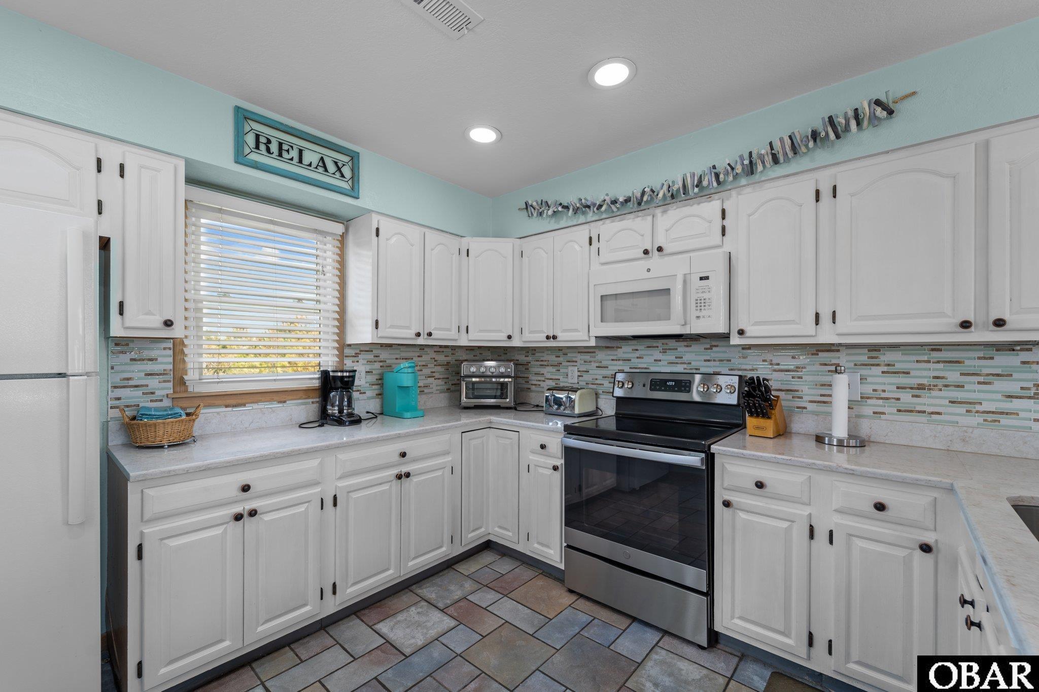 1008 Whalehead Drive, Corolla, NC 27927, 4 Bedrooms Bedrooms, ,3 BathroomsBathrooms,Residential,For sale,Whalehead Drive,126017
