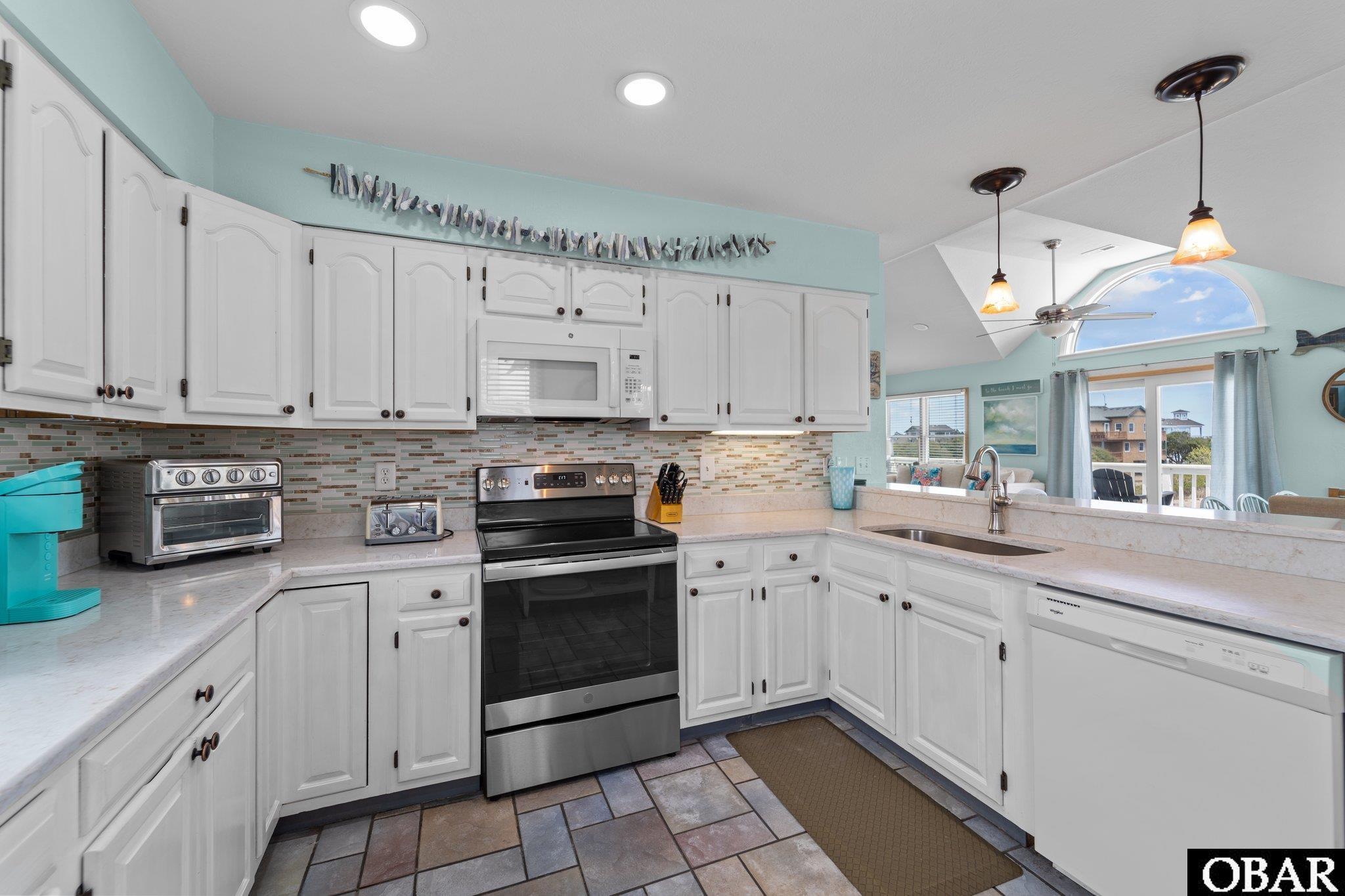 1008 Whalehead Drive, Corolla, NC 27927, 4 Bedrooms Bedrooms, ,3 BathroomsBathrooms,Residential,For sale,Whalehead Drive,126017