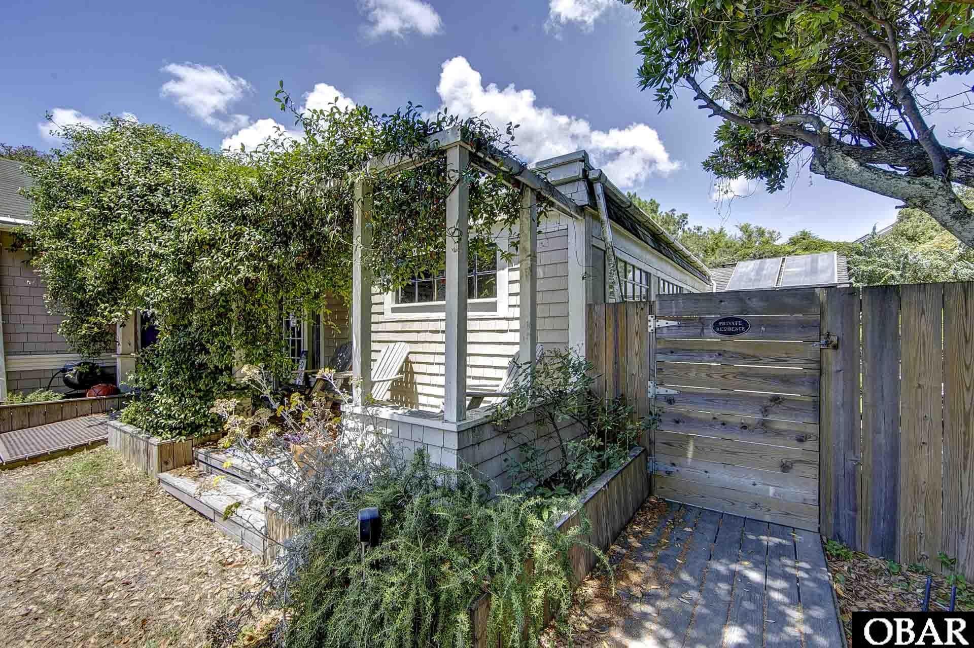 226 Back Road, Ocracoke, NC 27960-0000, ,Commercial/industrial,For sale,Back Road,126049
