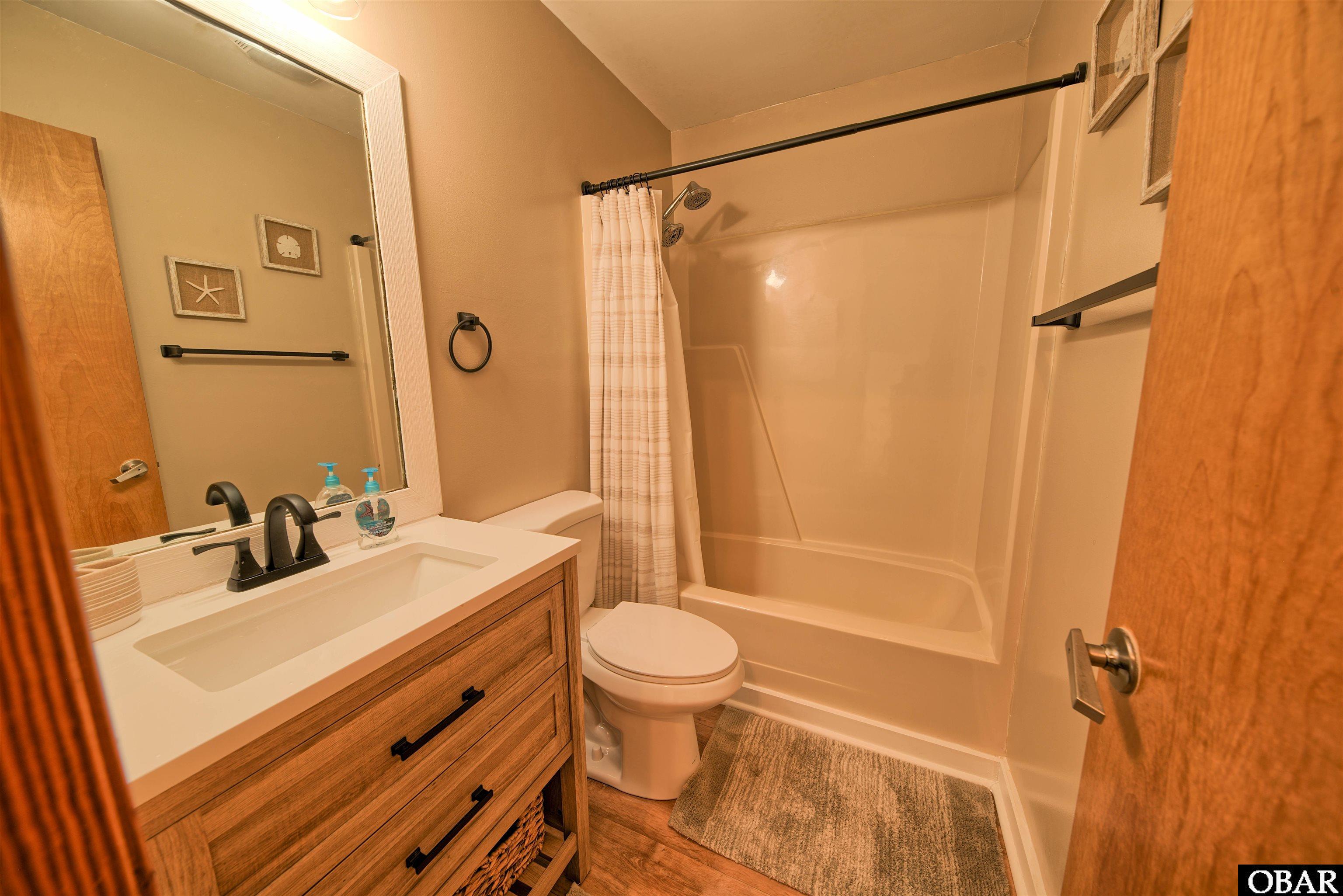 4040 Pineway Drive, Kitty Hawk, NC 27949, 3 Bedrooms Bedrooms, ,2 BathroomsBathrooms,Residential,For sale,Pineway Drive,126054
