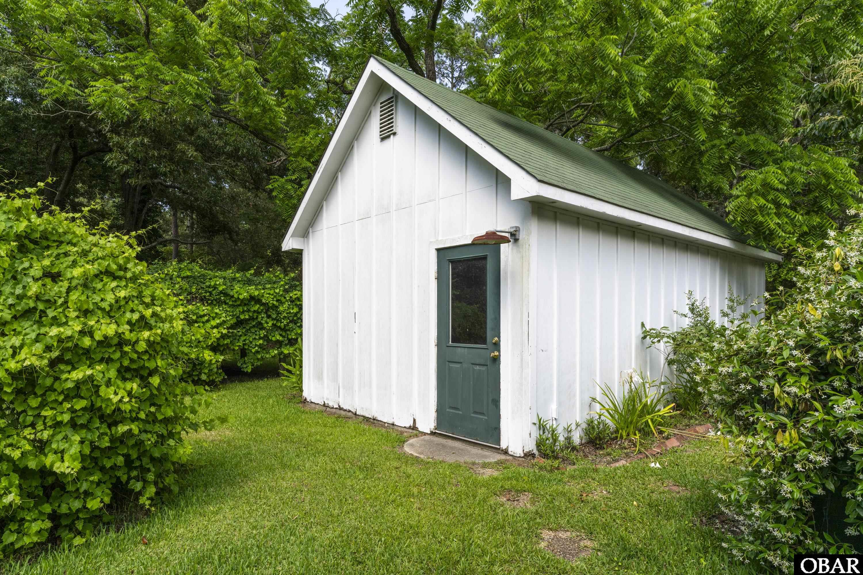 1249 Highway 64/264, Manteo, NC 27954-9049, 4 Bedrooms Bedrooms, ,2 BathroomsBathrooms,Residential,For sale,Highway 64/264,126078