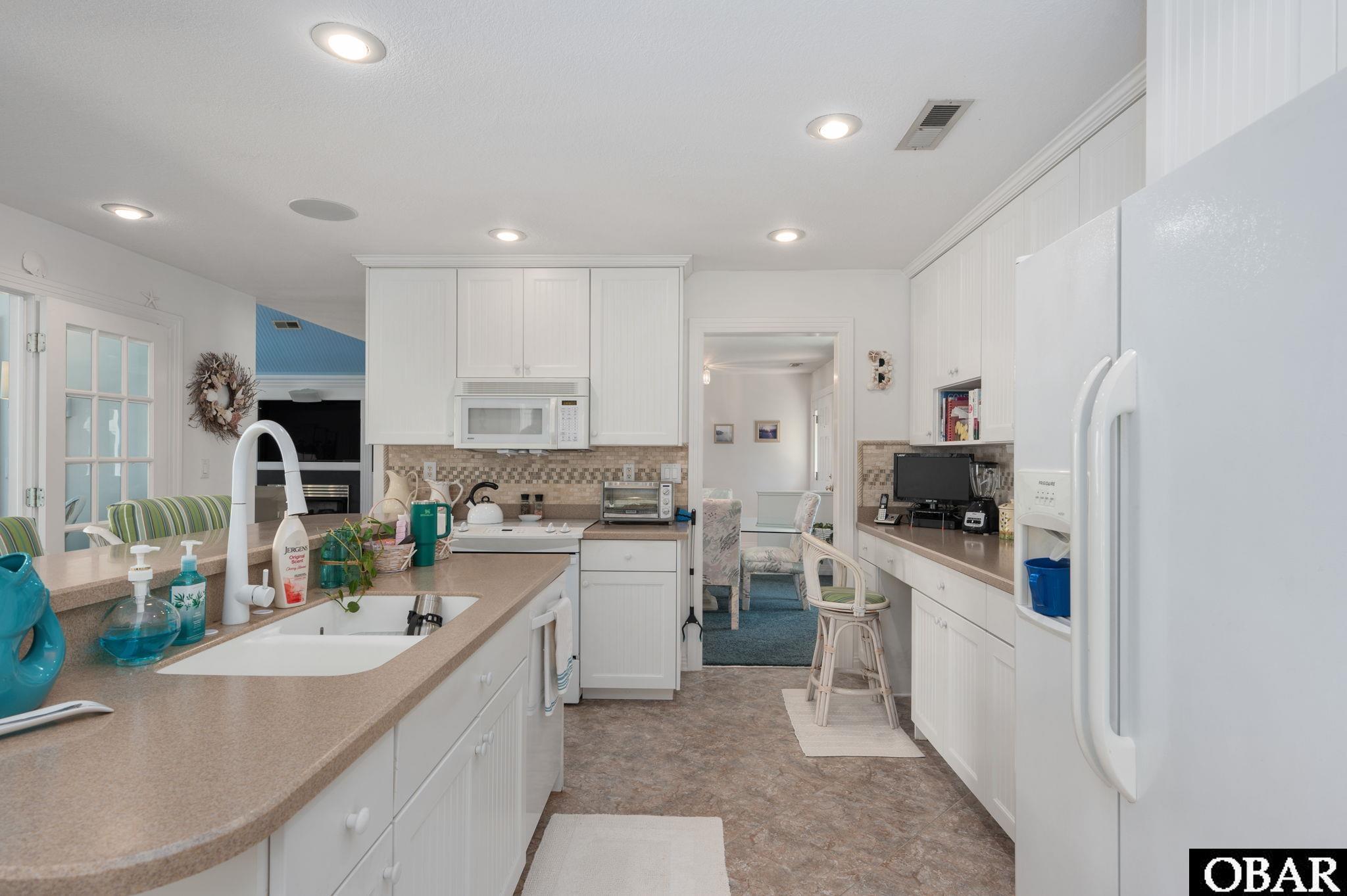 4016 Martins Point Road, Kitty Hawk, NC 27949, 3 Bedrooms Bedrooms, ,3 BathroomsBathrooms,Residential,For sale,Martins Point Road,126093