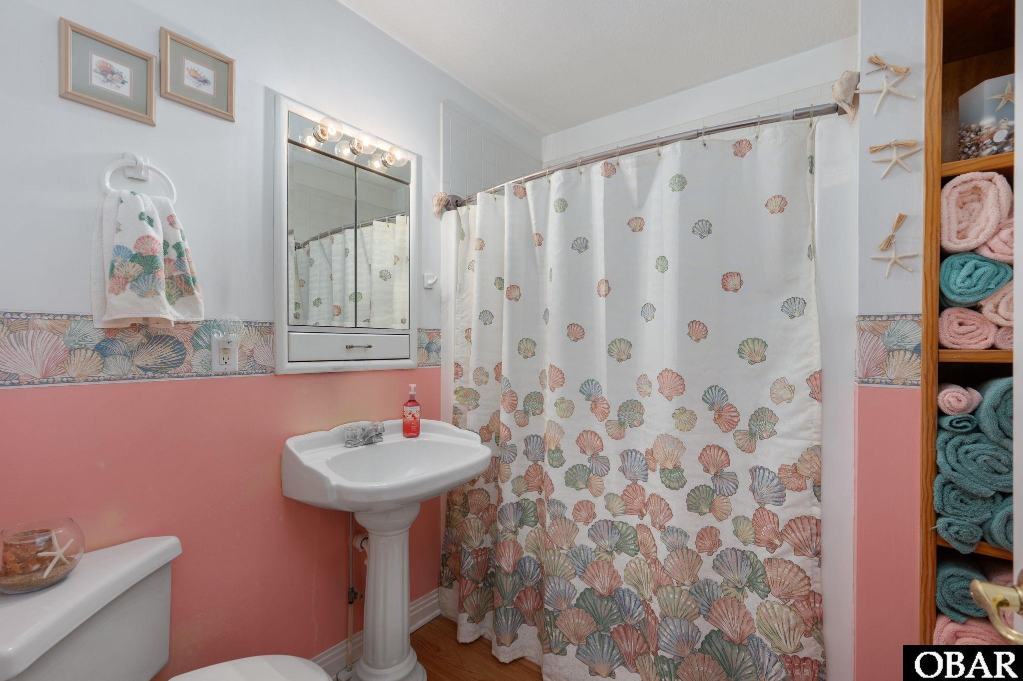 4016 Martins Point Road, Kitty Hawk, NC 27949, 3 Bedrooms Bedrooms, ,3 BathroomsBathrooms,Residential,For sale,Martins Point Road,126093