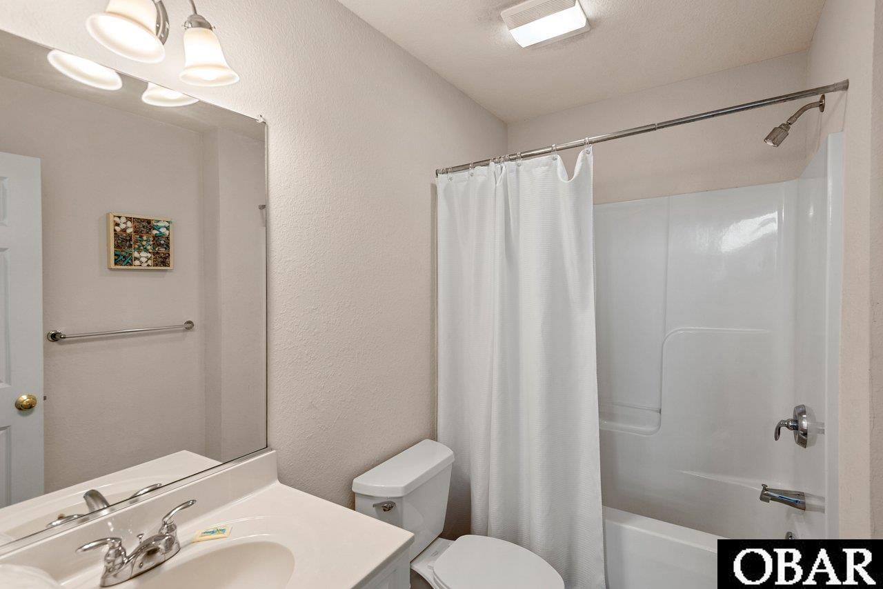 1109-E Cambridge Road, Kill Devil Hills, NC 27948, 2 Bedrooms Bedrooms, ,2 BathroomsBathrooms,Residential,For sale,Cambridge Road,126103