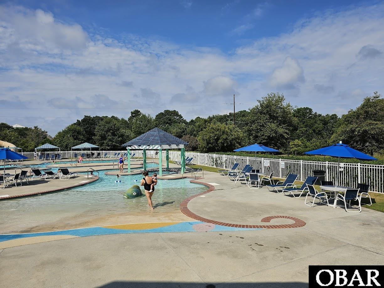1109-E Cambridge Road, Kill Devil Hills, NC 27948, 2 Bedrooms Bedrooms, ,2 BathroomsBathrooms,Residential,For sale,Cambridge Road,126103