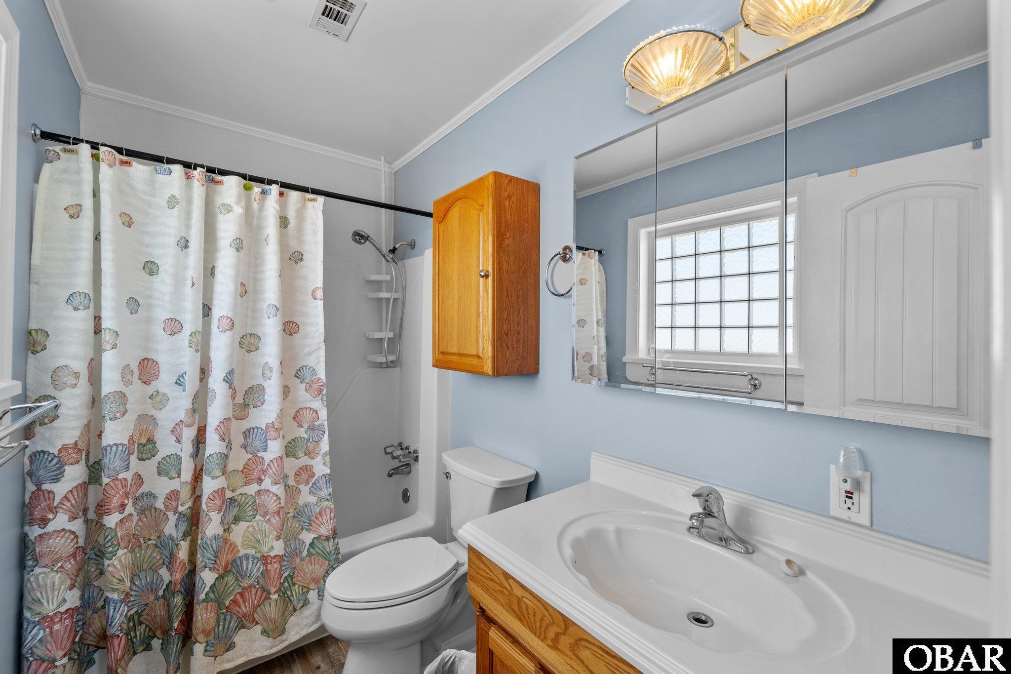 5121 Lindbergh Avenue, Kitty Hawk, NC 27949, 5 Bedrooms Bedrooms, ,4 BathroomsBathrooms,Residential,For sale,Lindbergh Avenue,126104