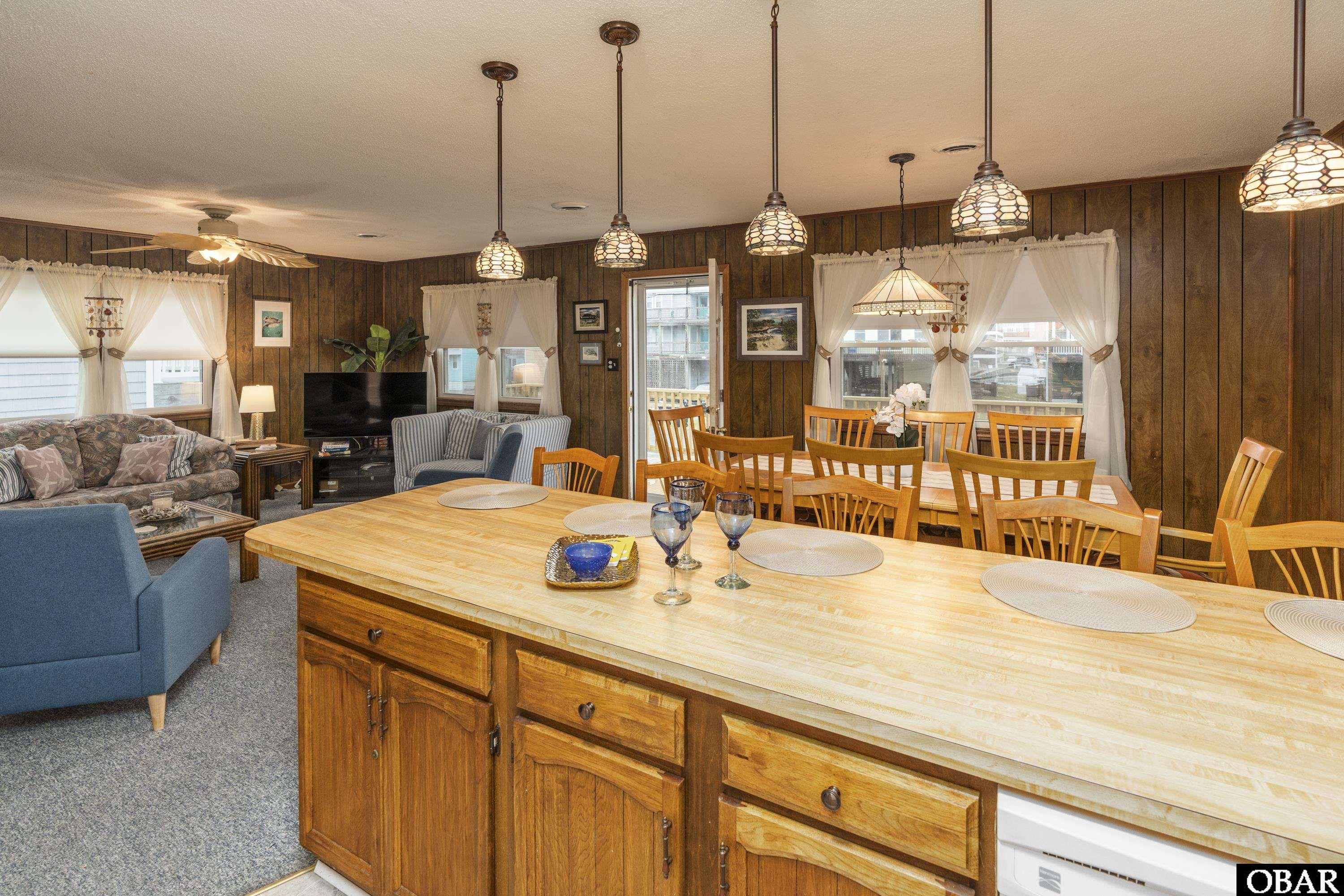 1704 Memorial Boulevard, Kill Devil Hills, NC 27948, 3 Bedrooms Bedrooms, ,2 BathroomsBathrooms,Residential,For sale,Memorial Boulevard,126187