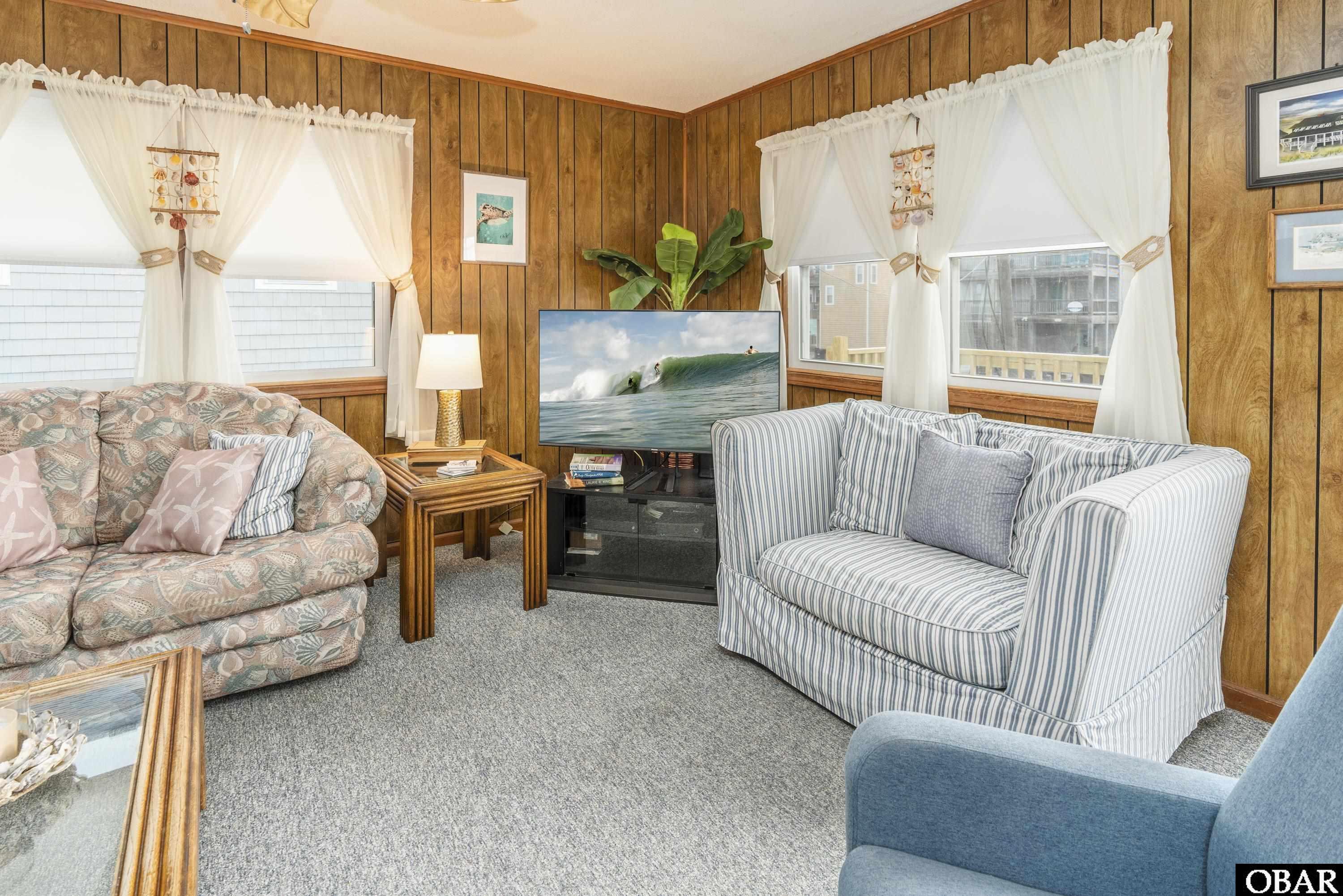 1704 Memorial Boulevard, Kill Devil Hills, NC 27948, 3 Bedrooms Bedrooms, ,2 BathroomsBathrooms,Residential,For sale,Memorial Boulevard,126187