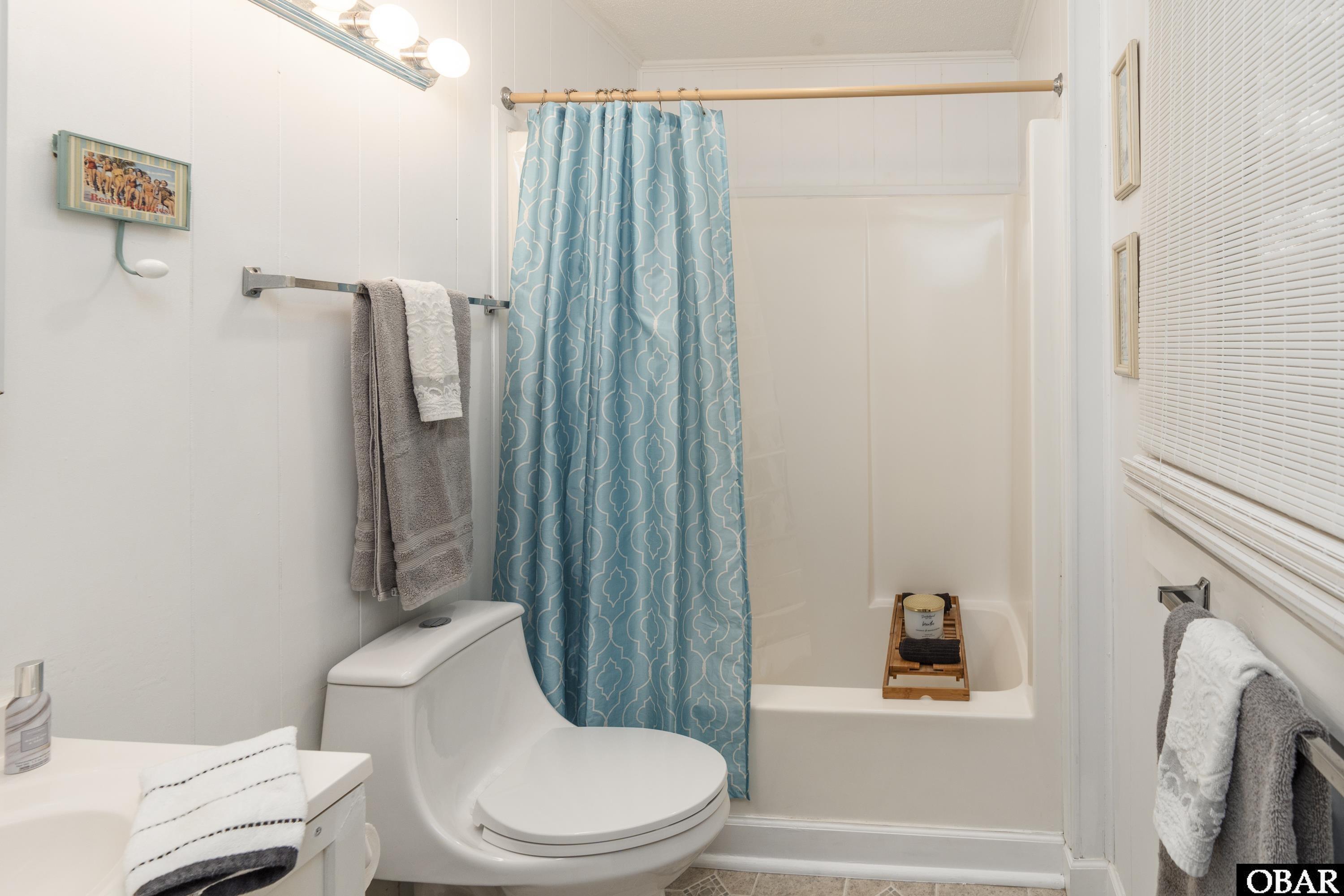 The private ensuite bath!