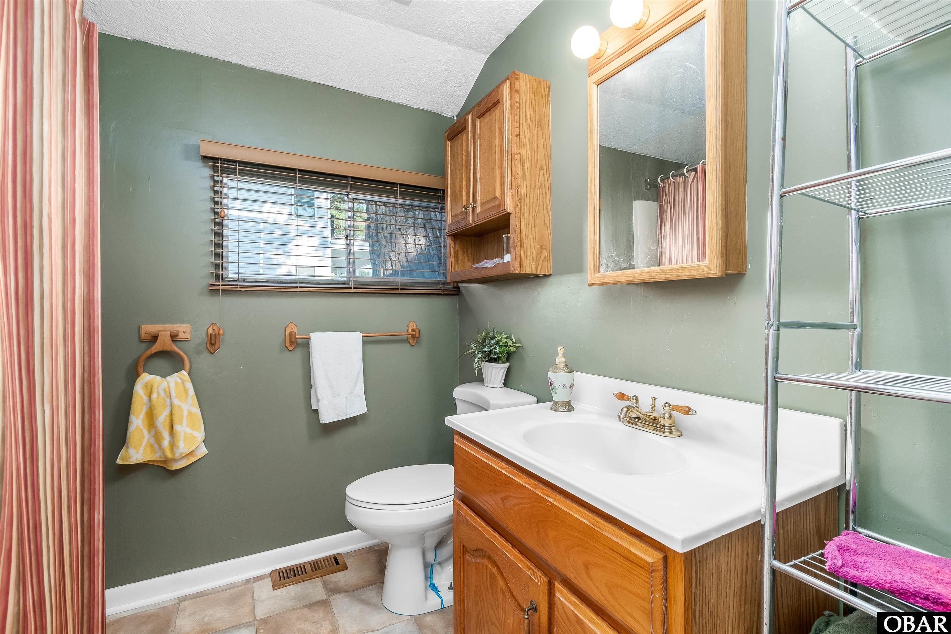 156 Longbeach Drive, Hertford, NC 27944, 2 Bedrooms Bedrooms, ,1 BathroomBathrooms,Residential,For sale,Longbeach Drive,126216
