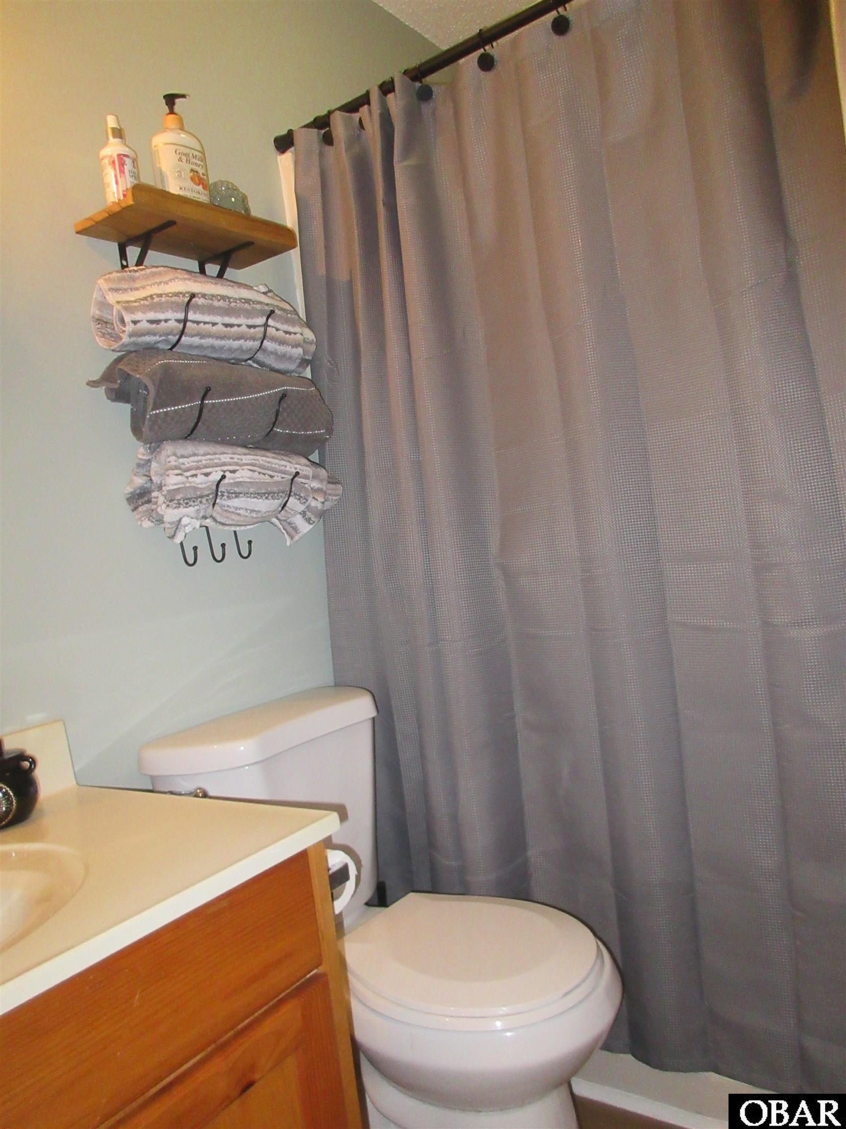 202 Lost Colony Drive, Nags Head, NC 27959, 3 Bedrooms Bedrooms, ,2 BathroomsBathrooms,Residential,For sale,Lost Colony Drive,126301