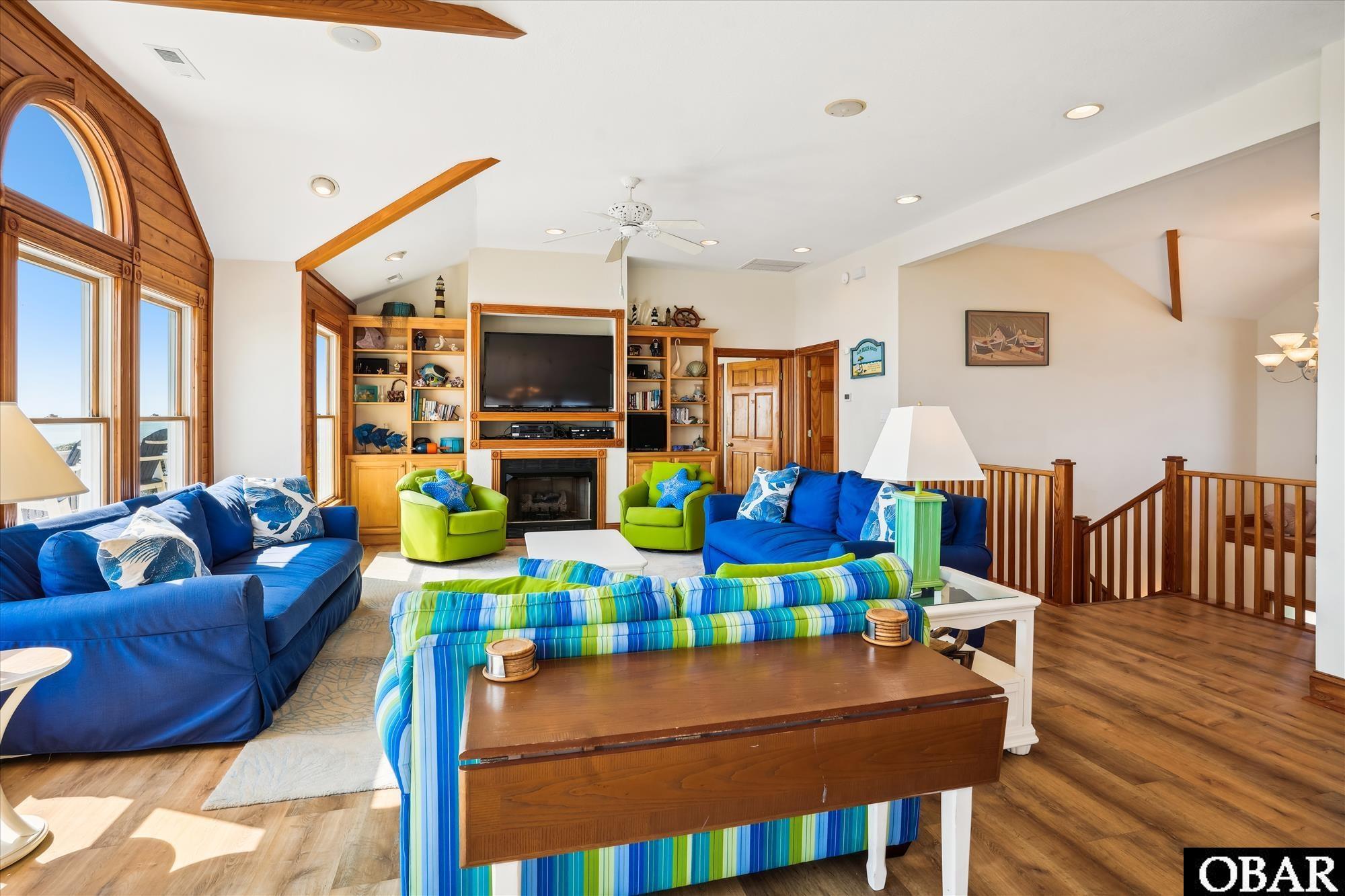 1041 Lighthouse Drive, Corolla, NC 27927, 7 Bedrooms Bedrooms, ,6 BathroomsBathrooms,Residential,For sale,Lighthouse Drive,126395