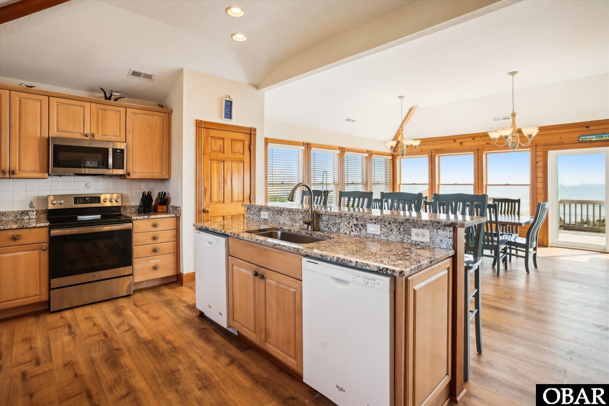 1041 Lighthouse Drive, Corolla, NC 27927, 7 Bedrooms Bedrooms, ,6 BathroomsBathrooms,Residential,For sale,Lighthouse Drive,126395