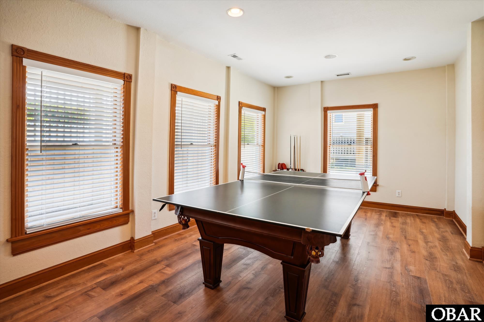 1041 Lighthouse Drive, Corolla, NC 27927, 7 Bedrooms Bedrooms, ,6 BathroomsBathrooms,Residential,For sale,Lighthouse Drive,126395