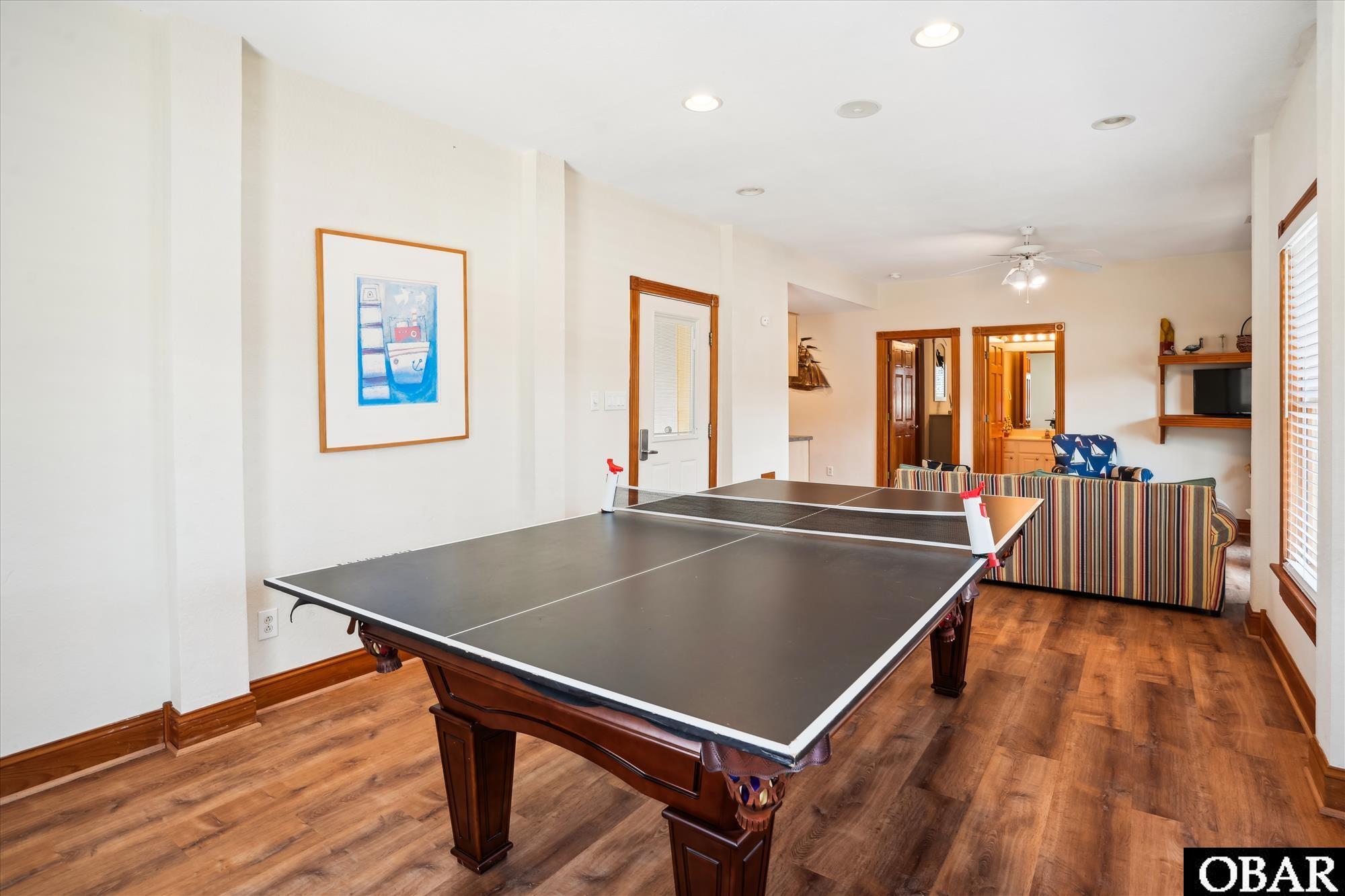 1041 Lighthouse Drive, Corolla, NC 27927, 7 Bedrooms Bedrooms, ,6 BathroomsBathrooms,Residential,For sale,Lighthouse Drive,126395