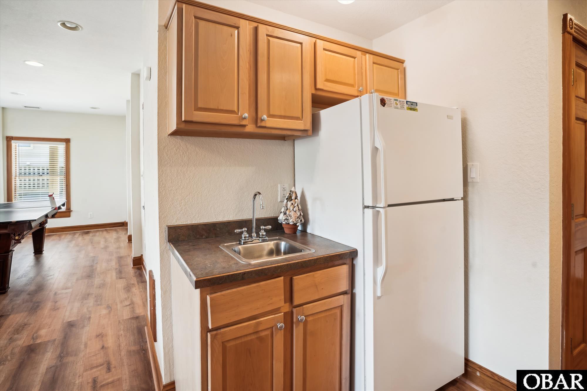 1041 Lighthouse Drive, Corolla, NC 27927, 7 Bedrooms Bedrooms, ,6 BathroomsBathrooms,Residential,For sale,Lighthouse Drive,126395