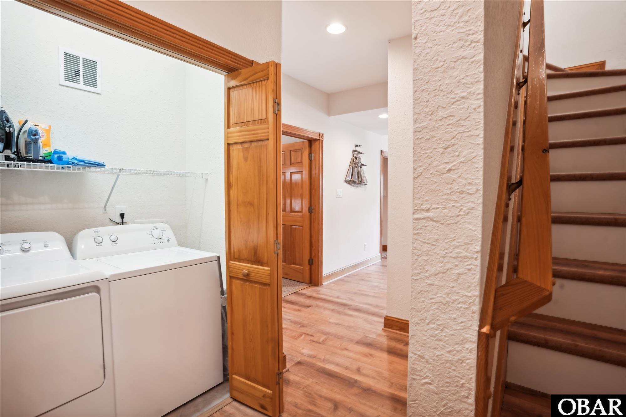 1041 Lighthouse Drive, Corolla, NC 27927, 7 Bedrooms Bedrooms, ,6 BathroomsBathrooms,Residential,For sale,Lighthouse Drive,126395