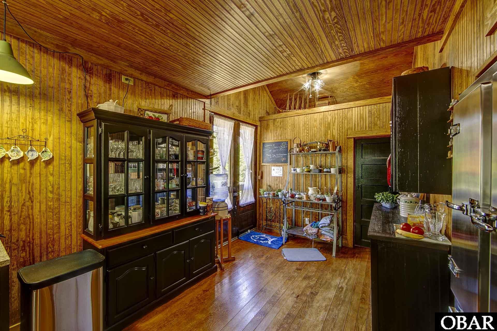 660 Irvin Garrish Highway, Ocracoke, NC 27960-0000, 6 Bedrooms Bedrooms, ,2 BathroomsBathrooms,Residential,For sale,Irvin Garrish Highway,126419