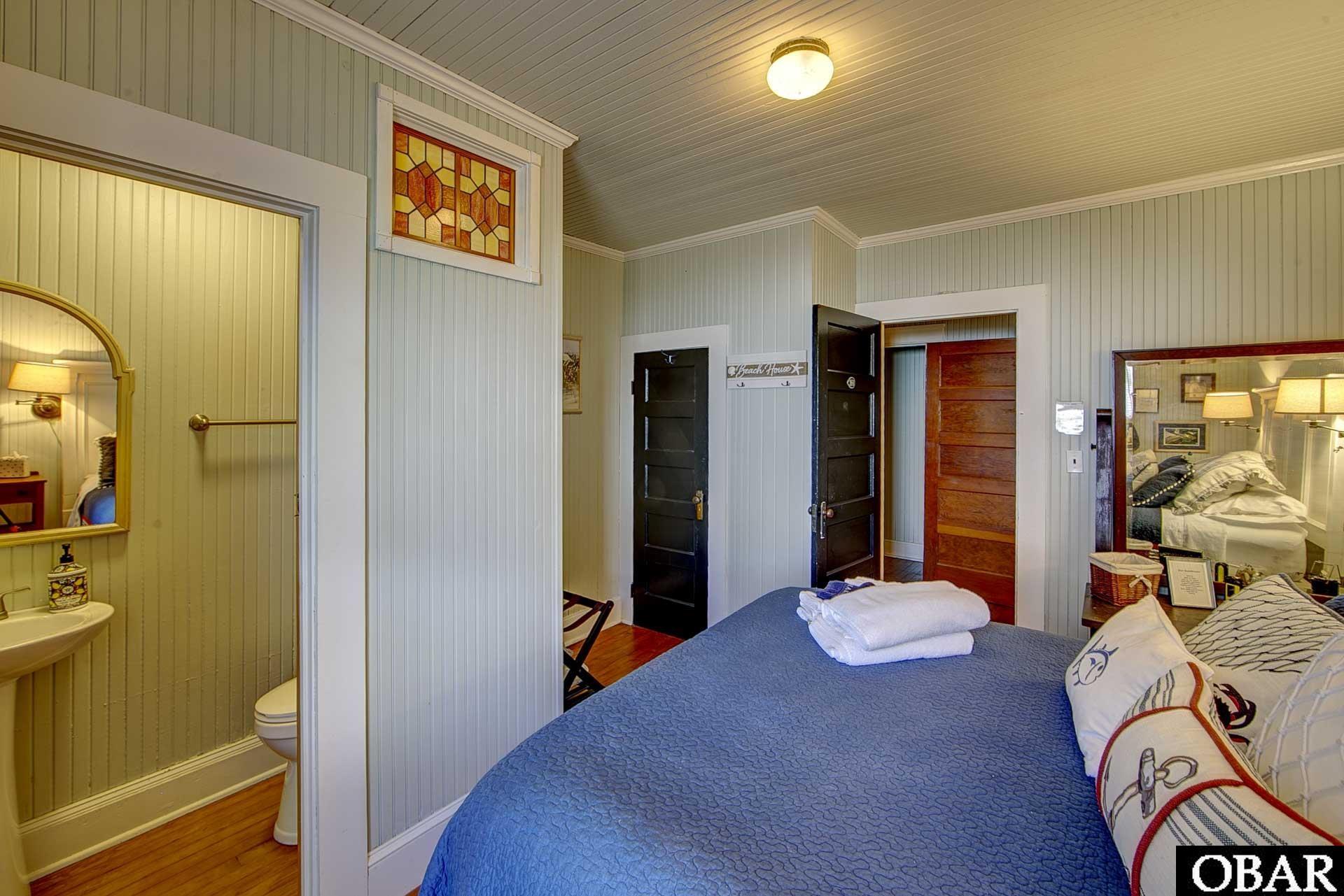 660 Irvin Garrish Highway, Ocracoke, NC 27960-0000, 6 Bedrooms Bedrooms, ,2 BathroomsBathrooms,Residential,For sale,Irvin Garrish Highway,126419