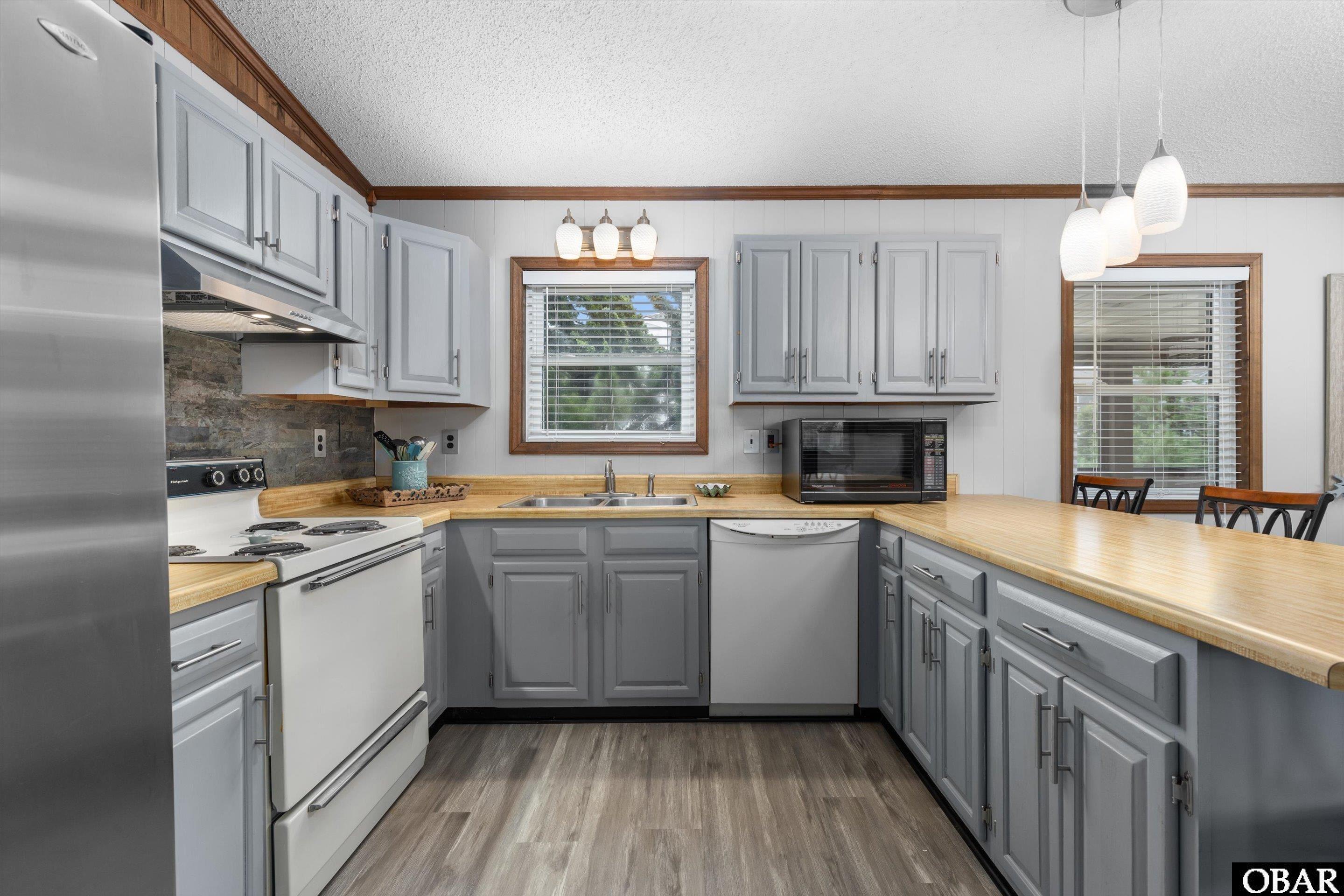 138 Bayberry Drive, Duck, NC 27949, 4 Bedrooms Bedrooms, ,4 BathroomsBathrooms,Residential,For sale,Bayberry Drive,126510