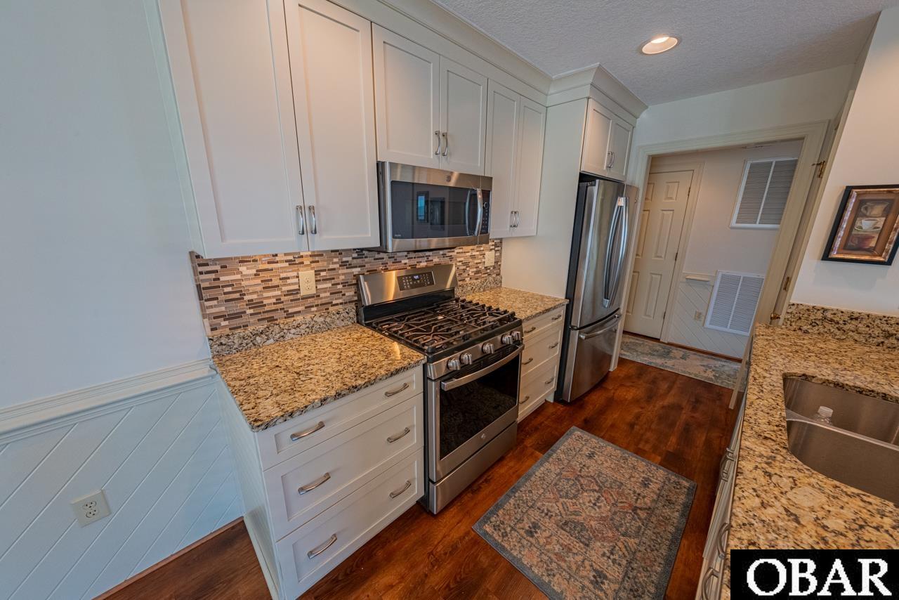 903 Harbour View Drive, Kill Devil Hills, NC 27948, 3 Bedrooms Bedrooms, ,2 BathroomsBathrooms,Residential,For sale,Harbour View Drive,126525