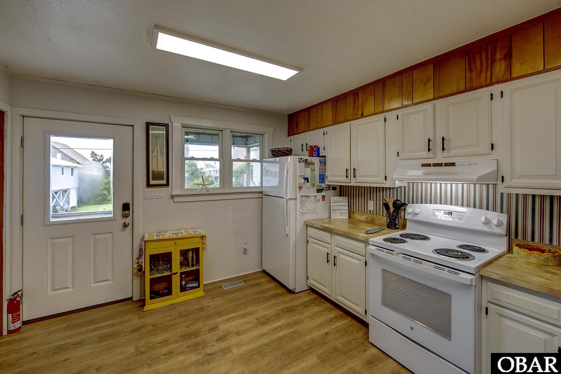 58211 Sand Road, Hatteras, NC 27943, 3 Bedrooms Bedrooms, ,2 BathroomsBathrooms,Residential,For sale,Sand Road,126555