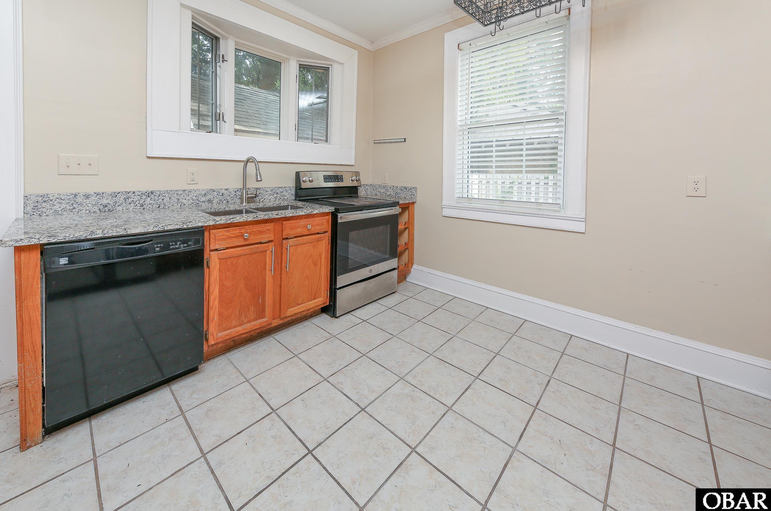 506 Church Street, Elizabeth City, NC 27909, 4 Bedrooms Bedrooms, ,2 BathroomsBathrooms,Residential,For sale,Church Street,126571