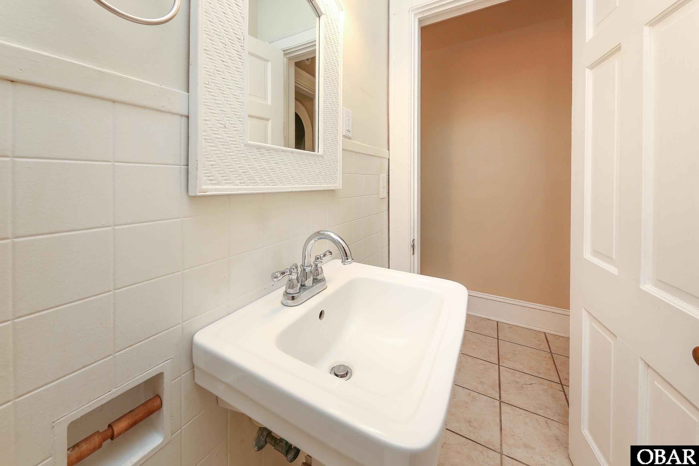 506 Church Street, Elizabeth City, NC 27909, 4 Bedrooms Bedrooms, ,2 BathroomsBathrooms,Residential,For sale,Church Street,126571