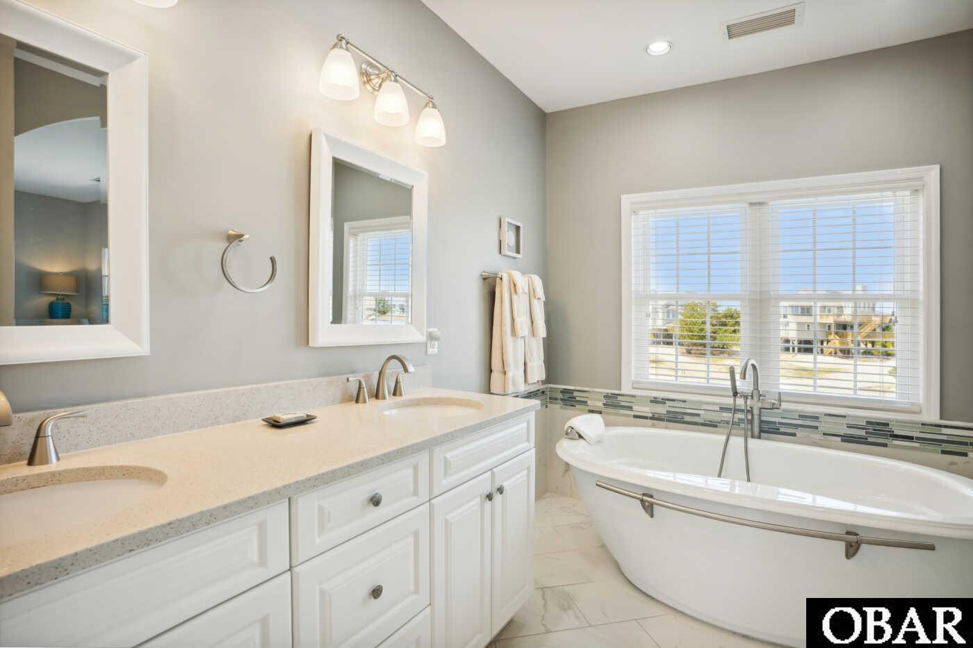 119 Ships Watch Drive, Duck, NC 27949, 4 Bedrooms Bedrooms, ,4 BathroomsBathrooms,Residential,For sale,Ships Watch Drive,126576