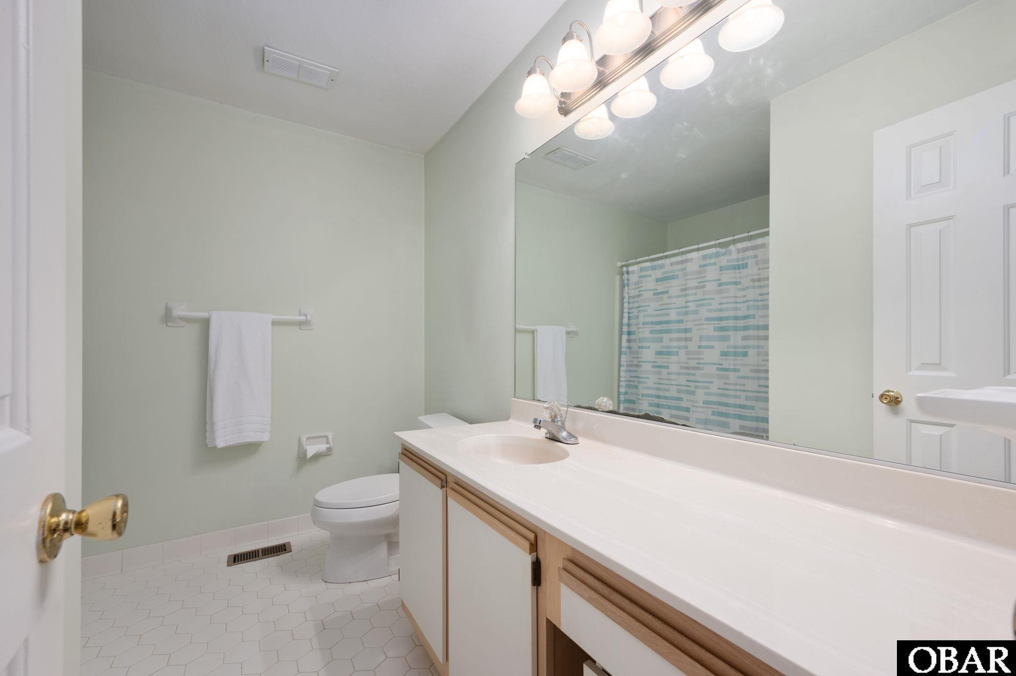 1708 Sand Dollar Circle, Kitty Hawk, NC 27949, 2 Bedrooms Bedrooms, ,2 BathroomsBathrooms,Residential,For sale,Sand Dollar Circle,126610