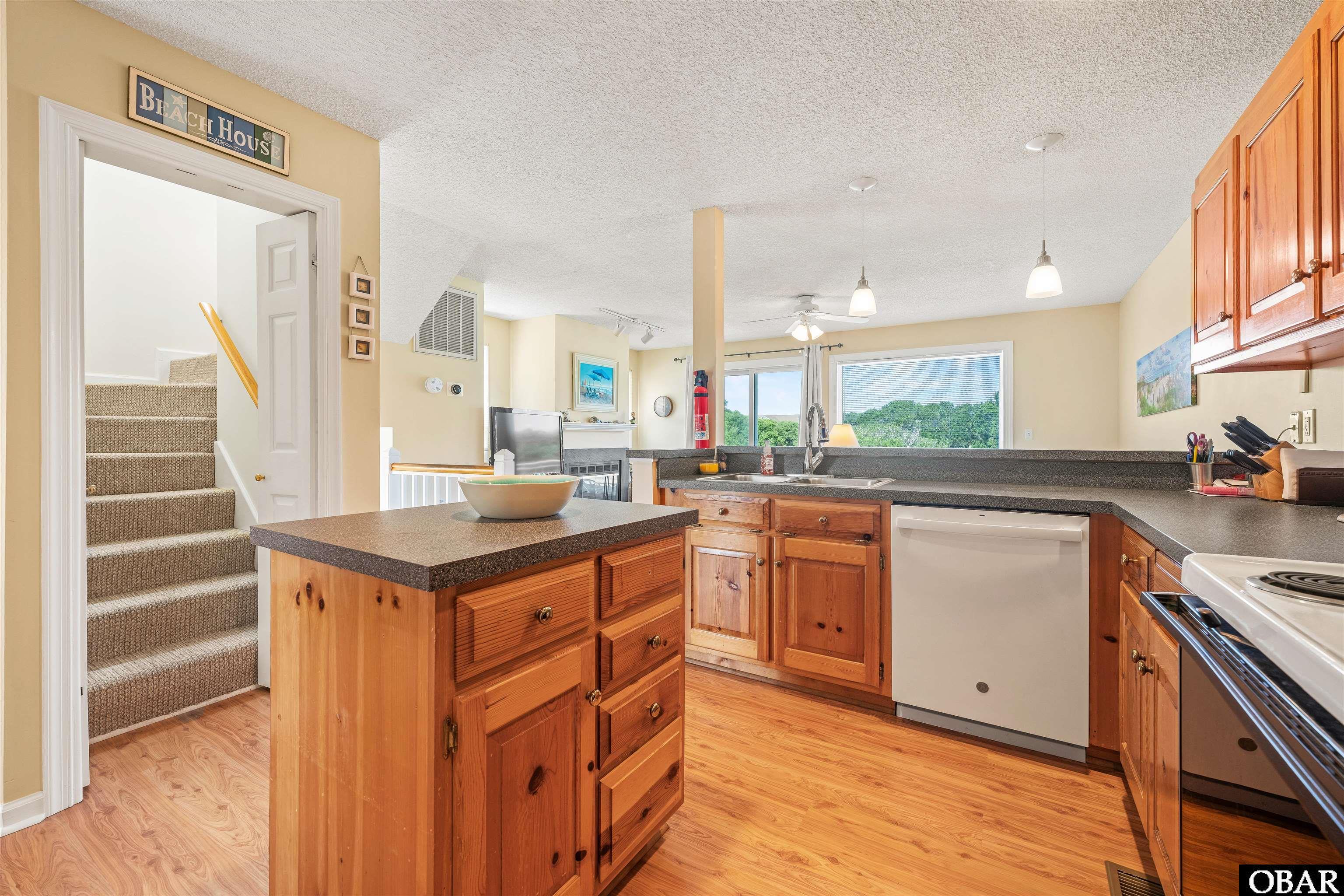 102 Trinitie Drive, Duck, NC 27949, 3 Bedrooms Bedrooms, ,2 BathroomsBathrooms,Residential,For sale,Trinitie Drive,126658