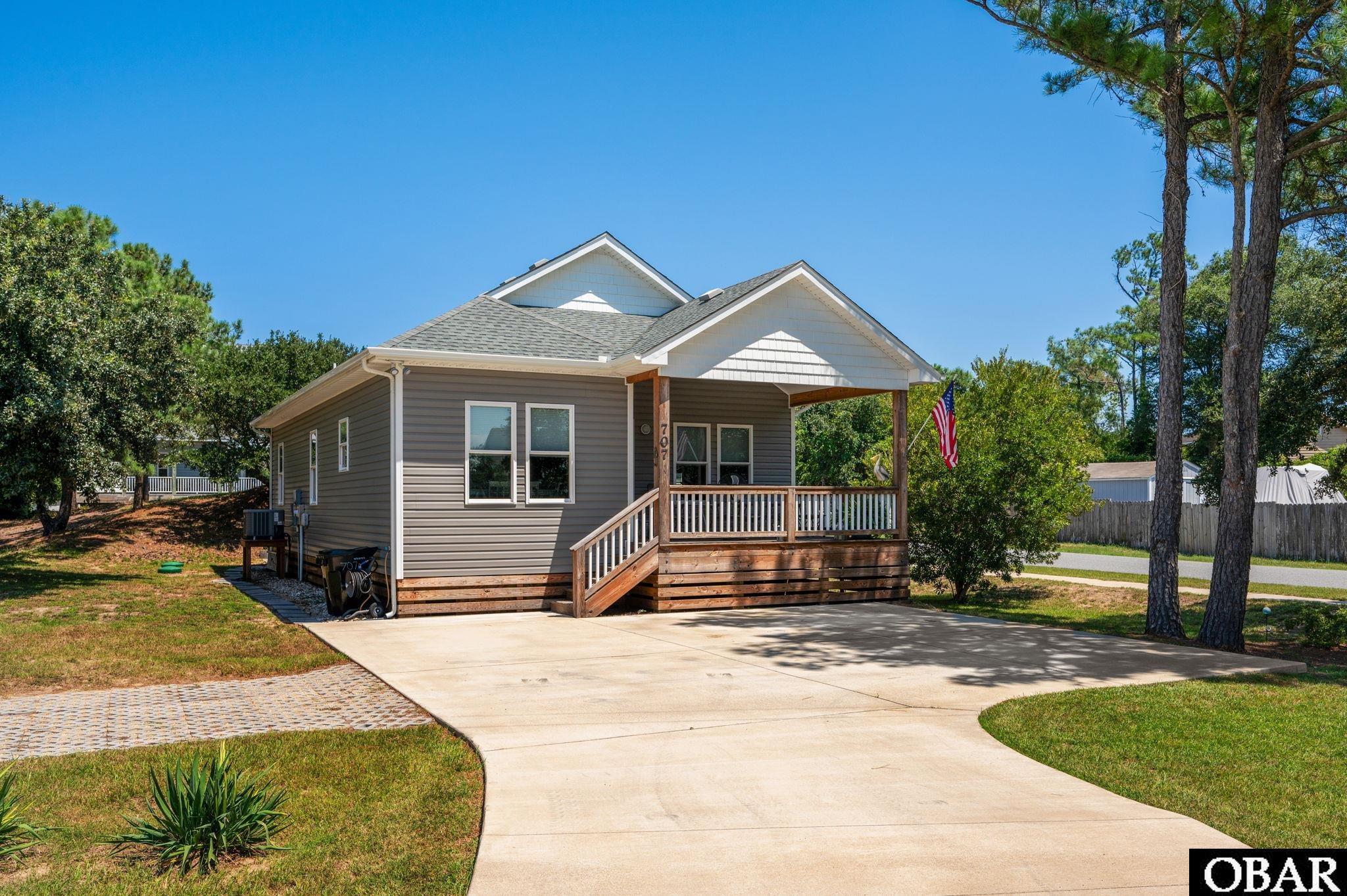707 Swan Street, Kill Devil Hills, NC 27948, 3 Bedrooms Bedrooms, ,2 BathroomsBathrooms,Residential,For sale,Swan Street,126660
